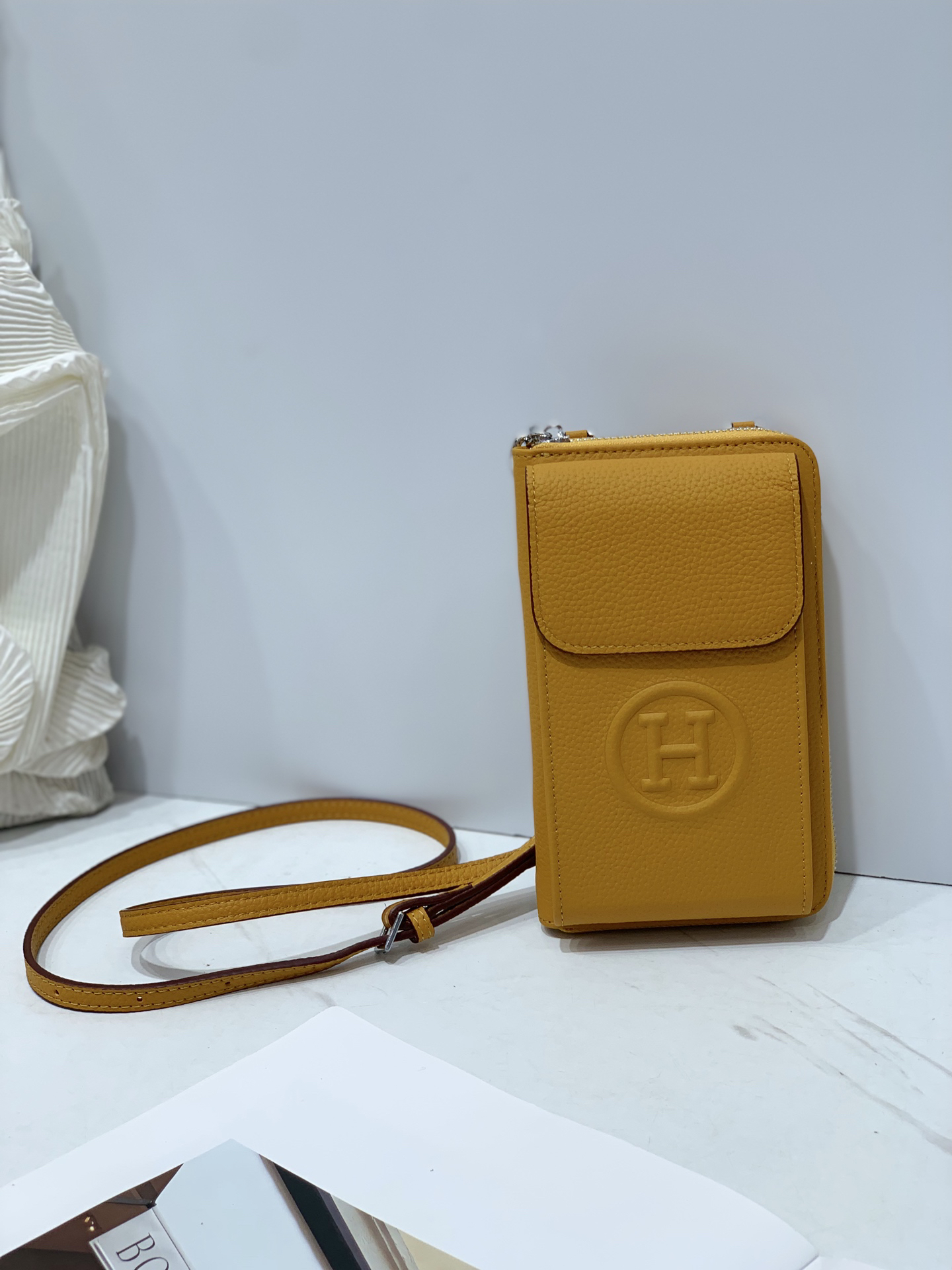 Hermes Togo Leather Shoulder Bag - Image 5
