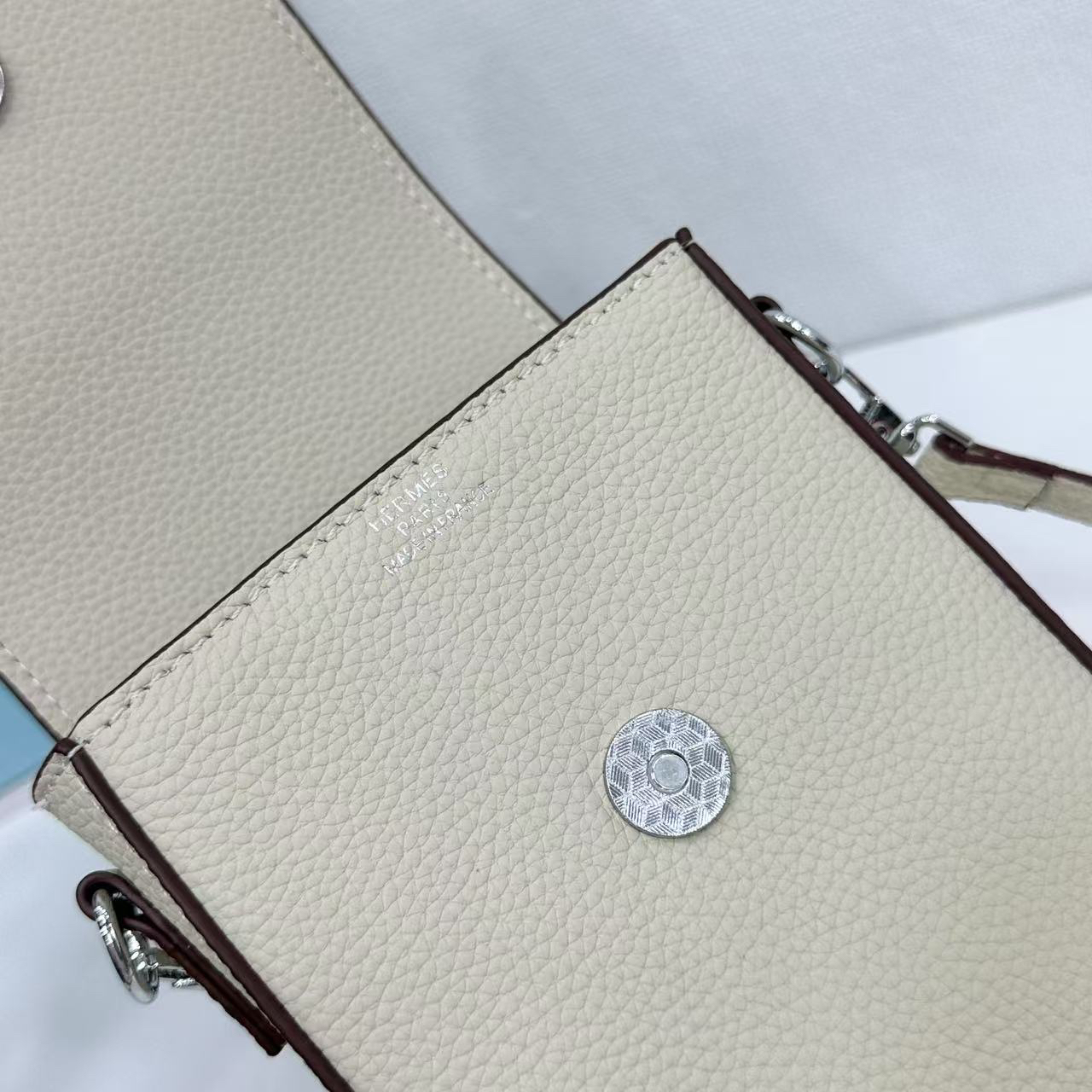 Hermès Togo Leather Convertible Crossbody Bag - Image 5