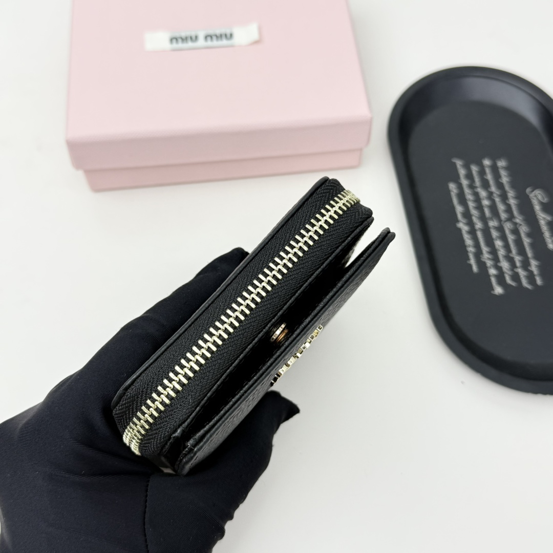 Miu Miu Leather Wallet - Image 5