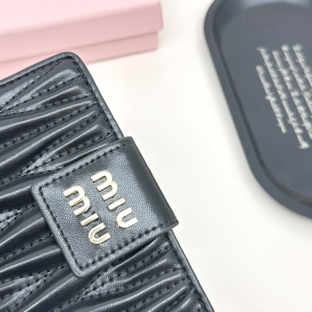 Miu Miu Lambskin Wallet - Image 5