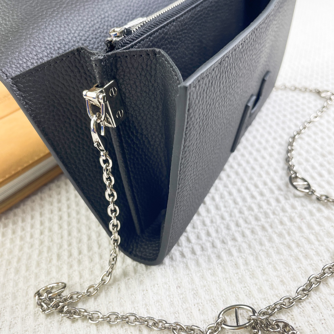 Hermès Lychee-Grain Leather Chain Shoulder Bag - Image 5