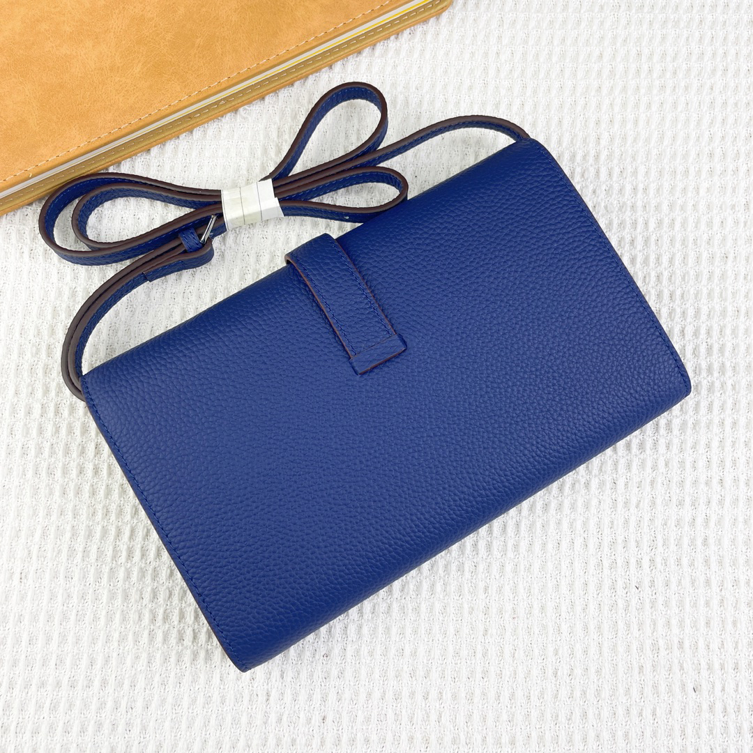 Hermes H538-2 Togo Leather Shoulder Crossbody Bag - Image 5