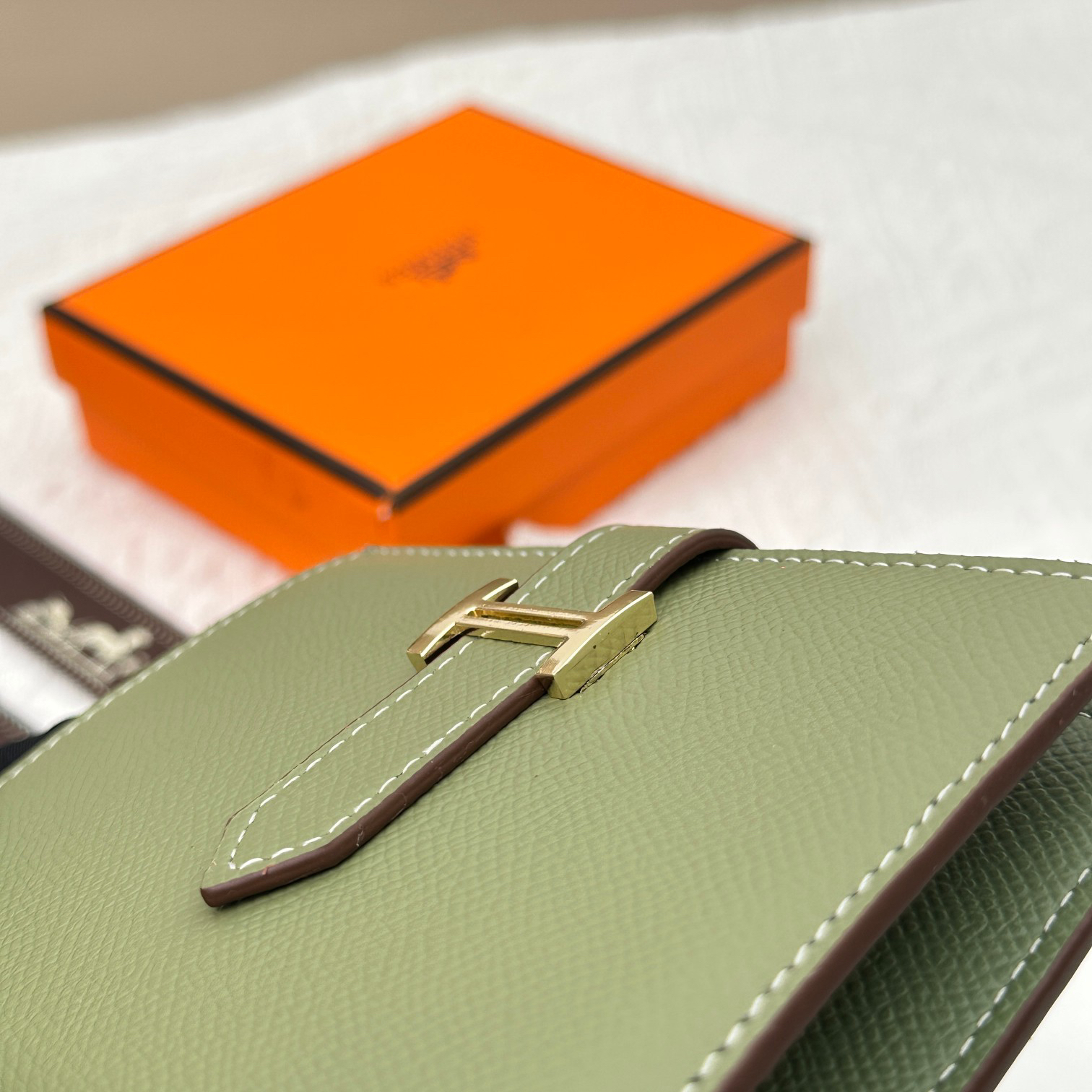 Hermès Palm-Grain Leather Vertical Wallet - Image 5