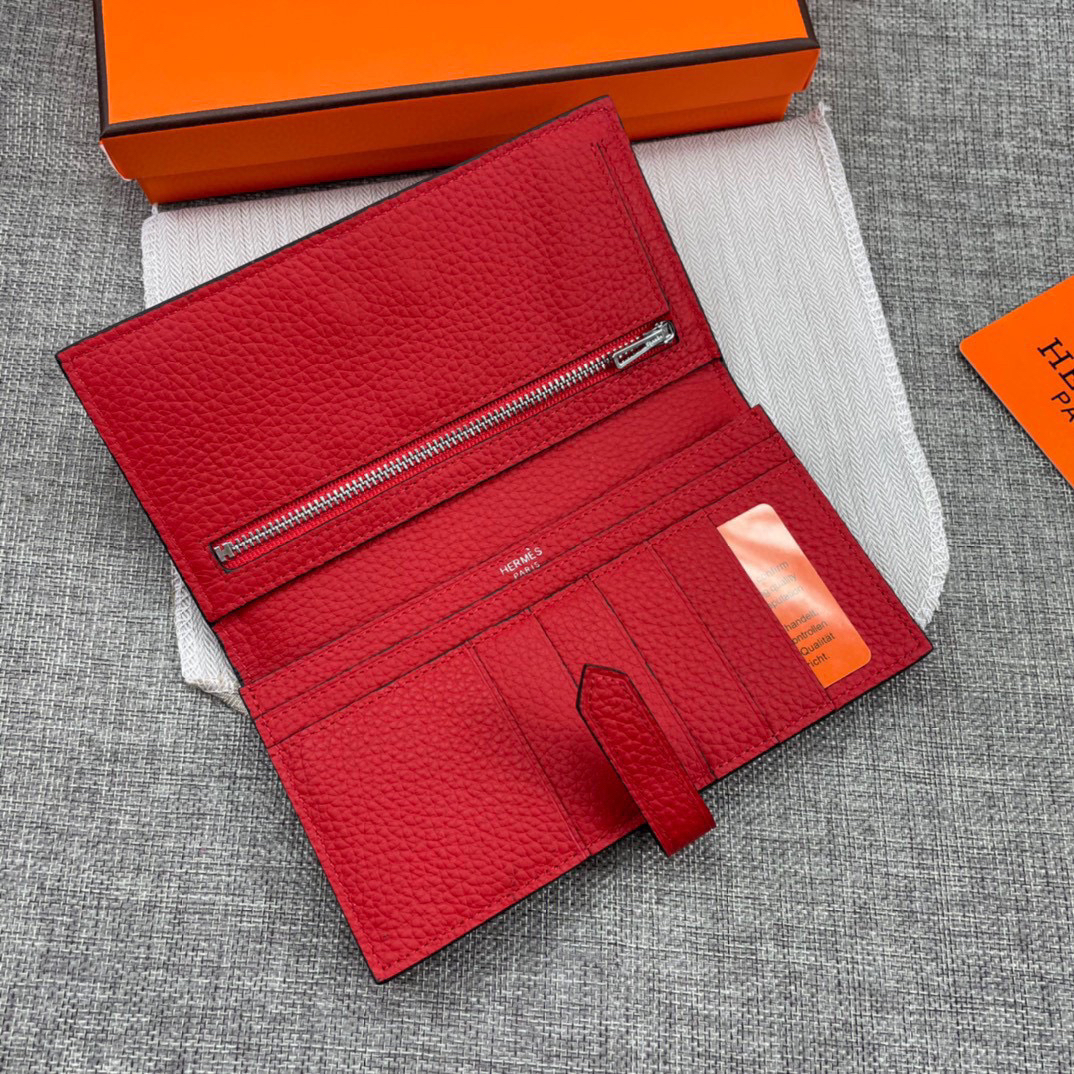 Hermès Women's Leather Zip Wallet - Image 5
