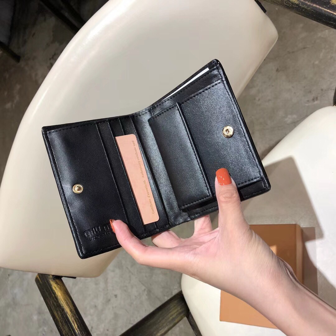 Miu Miu Lambskin Wallet - Image 5