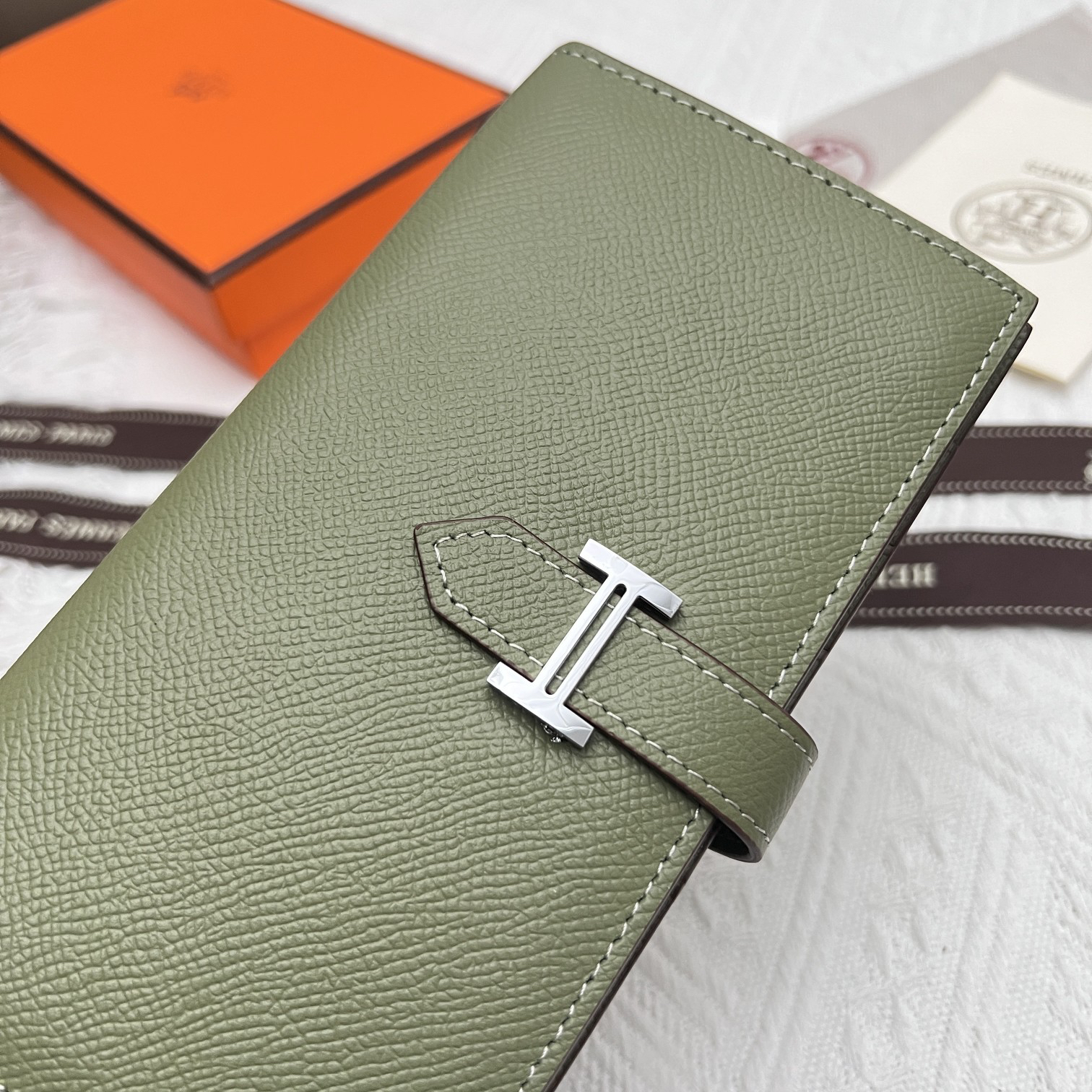 Hermès Women's Togo Leather Zip Wallet - Image 5