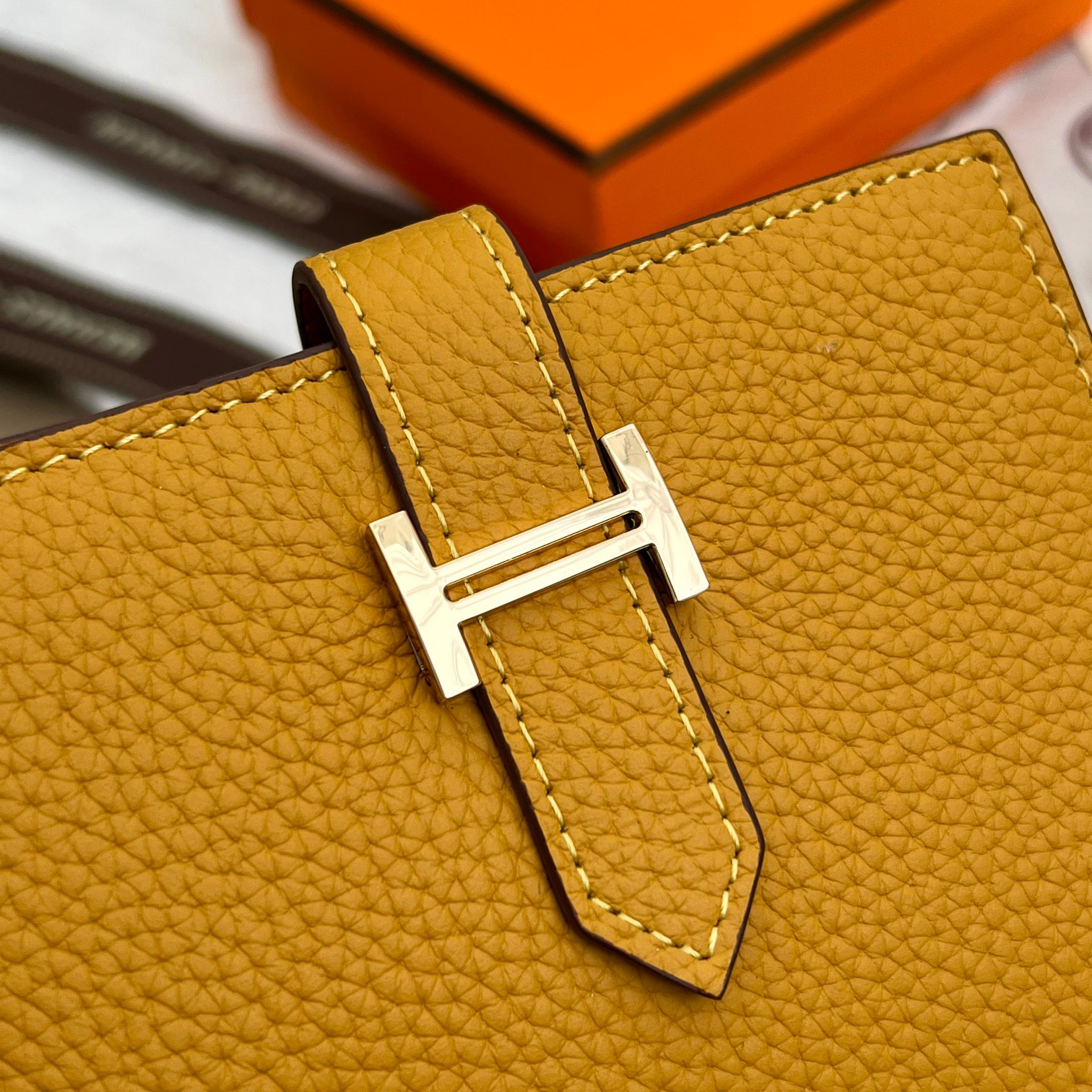 Hermes Gold-Hardware Vertical Bifold Wallet - Image 5