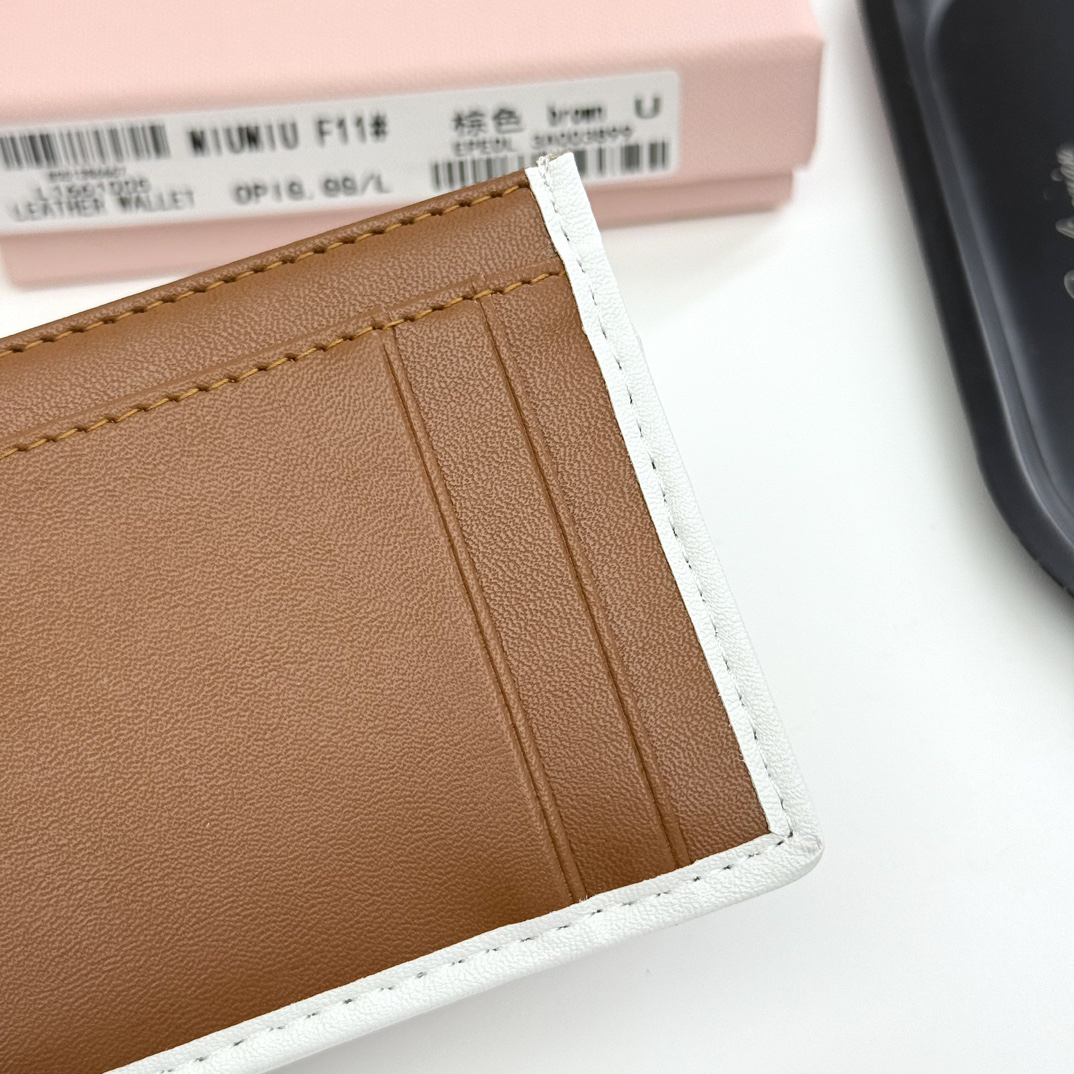 Miu Miu F11 Lambskin Wallet - Image 5