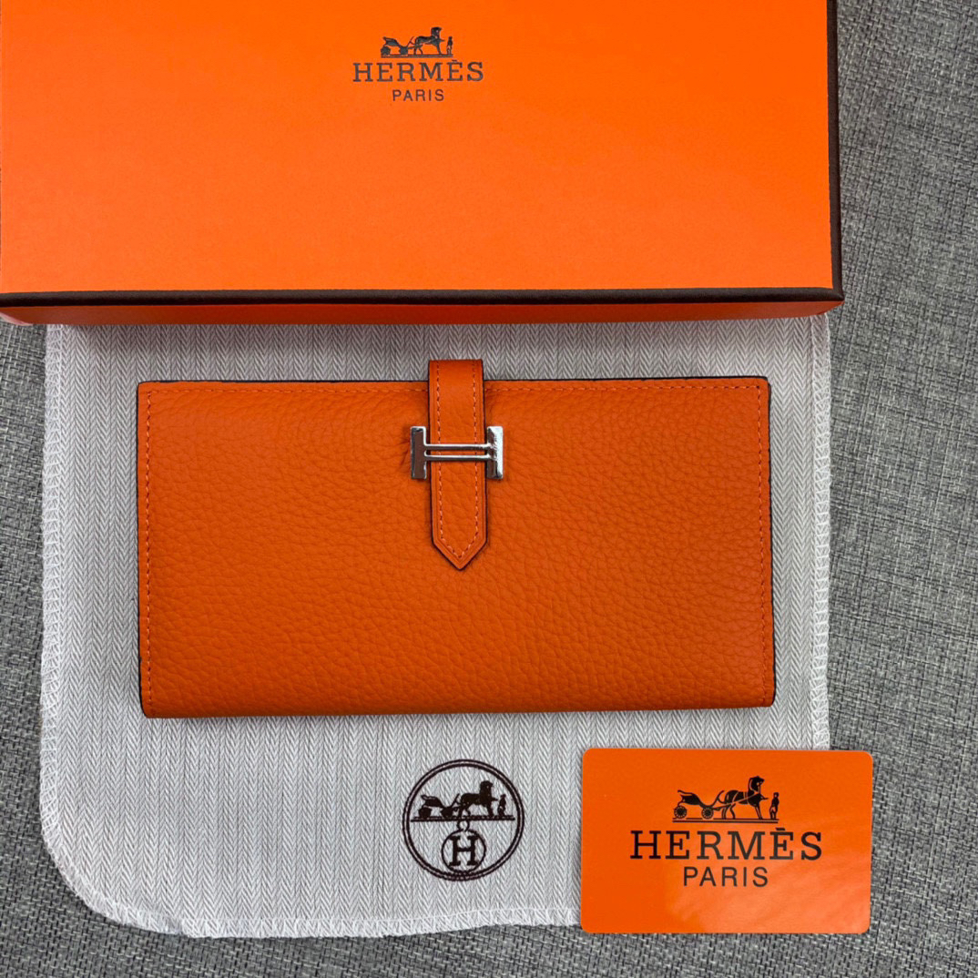 Hermes Women's Leather Zip Wallet - Image 5