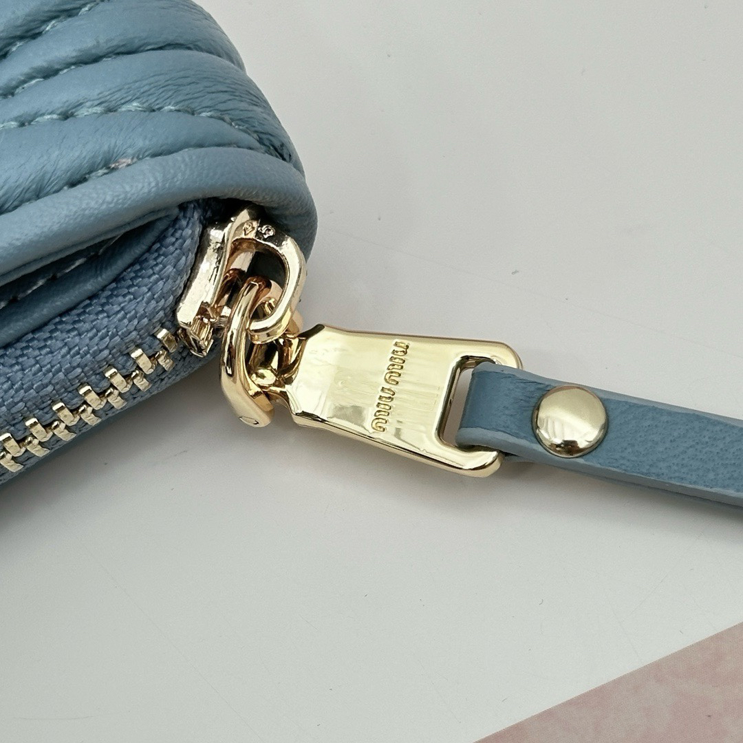 Miu Miu Lambskin Wallet 3511 - Image 5