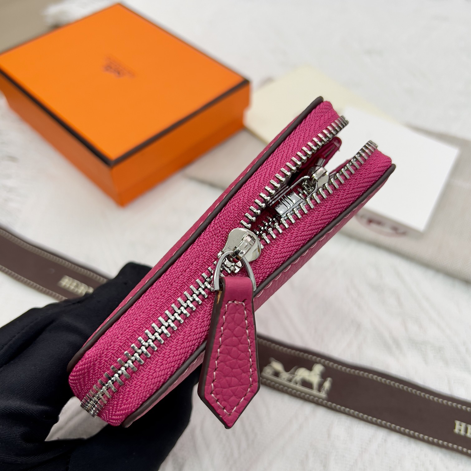 Hermès Constance Leather Wallet - Image 5