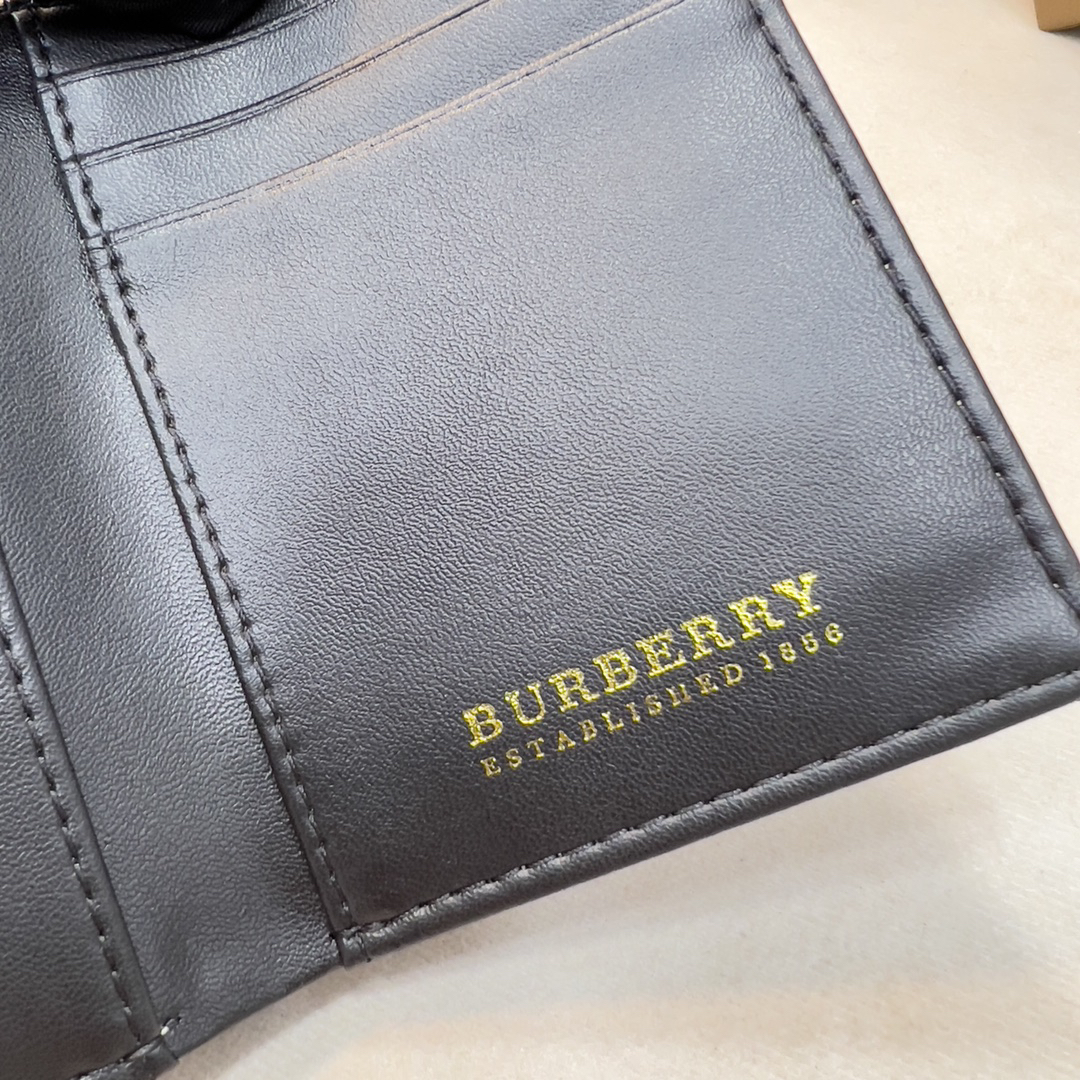 Burberry Vintage Check Canvas Short Wallet - Image 5