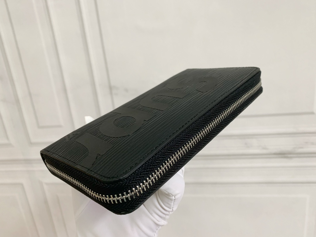 Louis Vuitton Monogram Cowhide Wallet - Image 5