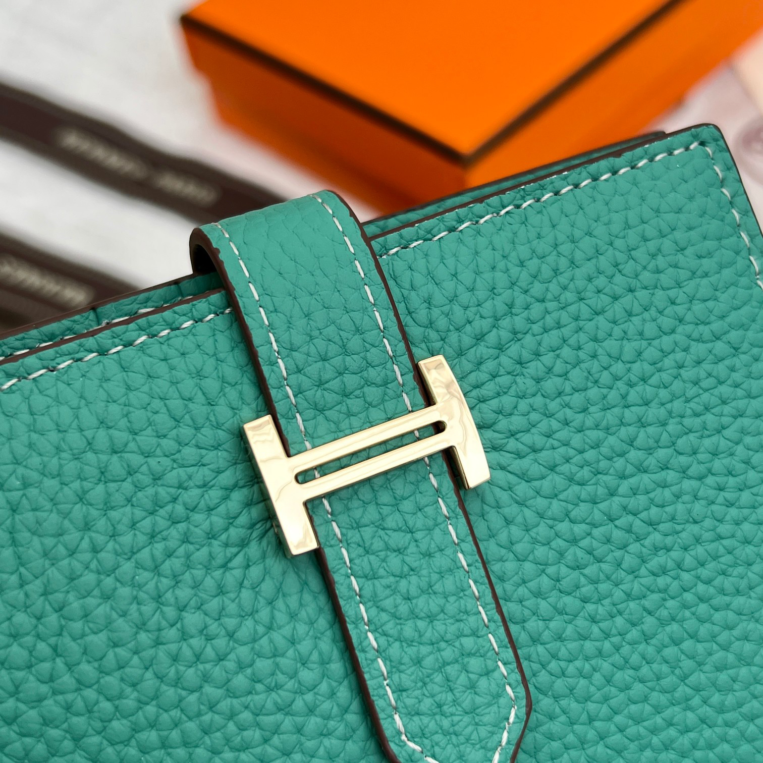 Hermès Leather Vertical Wallet, Style 5120 - Image 5