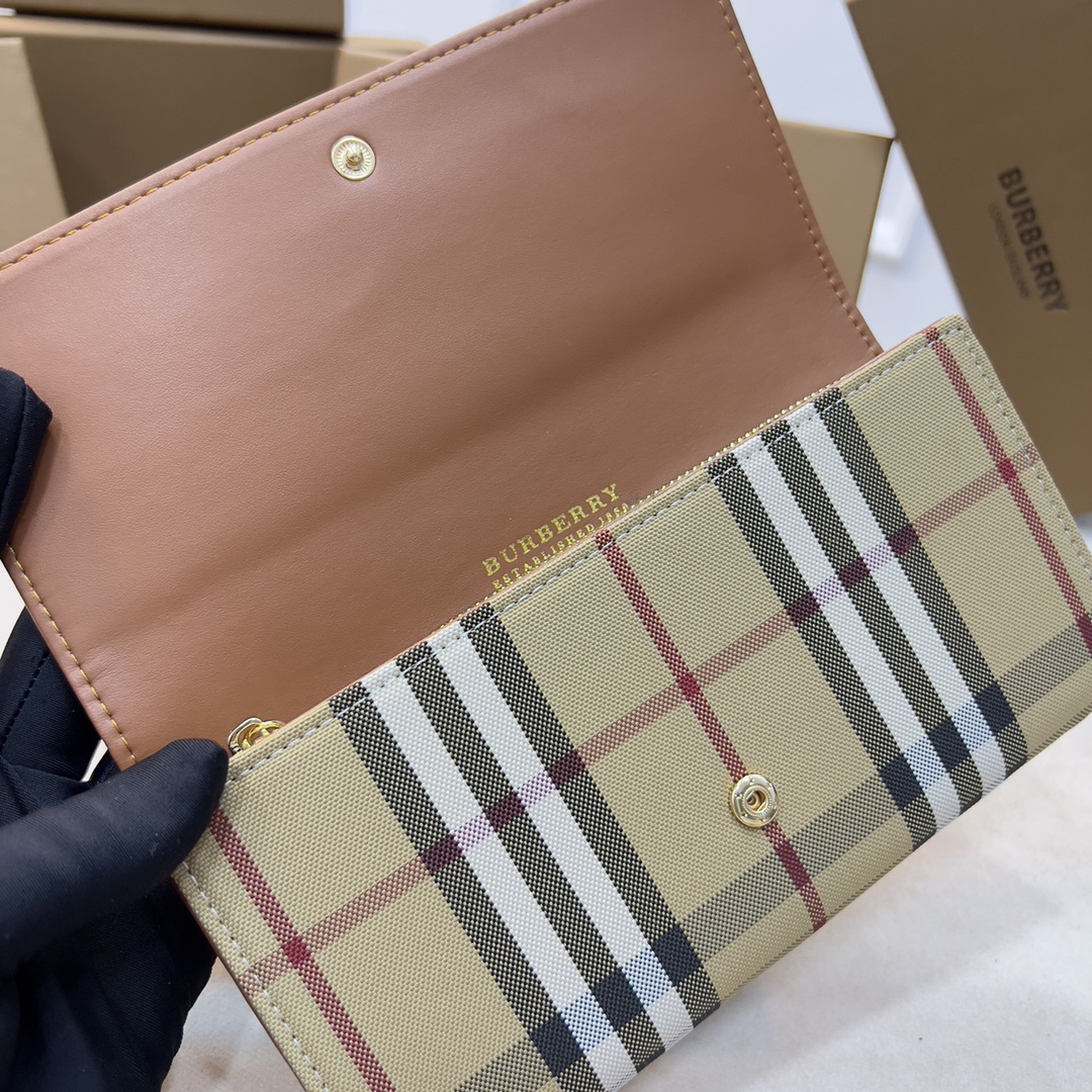 Burberry Vintage Check Long Wallet - Image 5