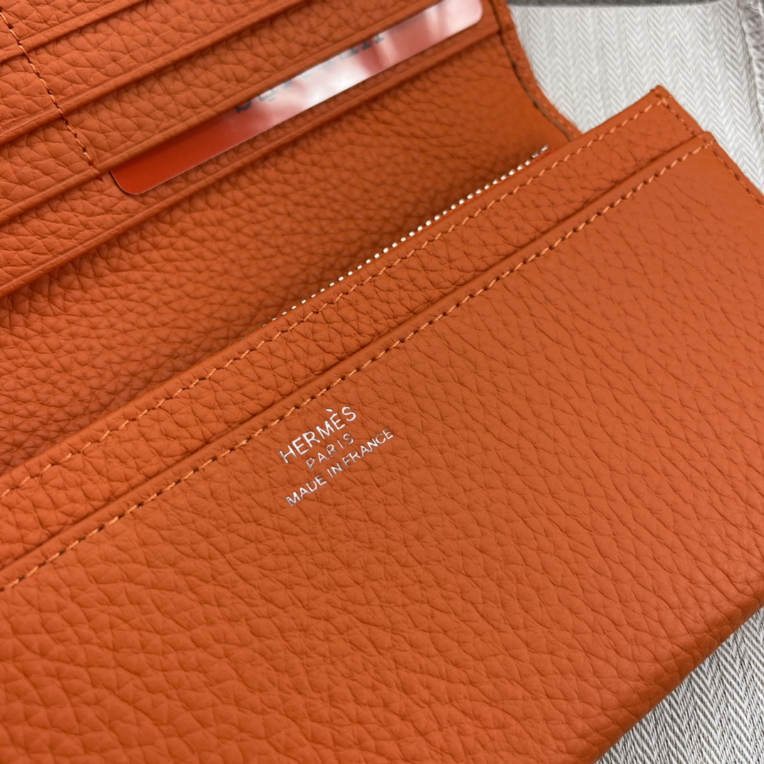 Hermes Women's Solid Color Bifold Leather Wallet - Image 5