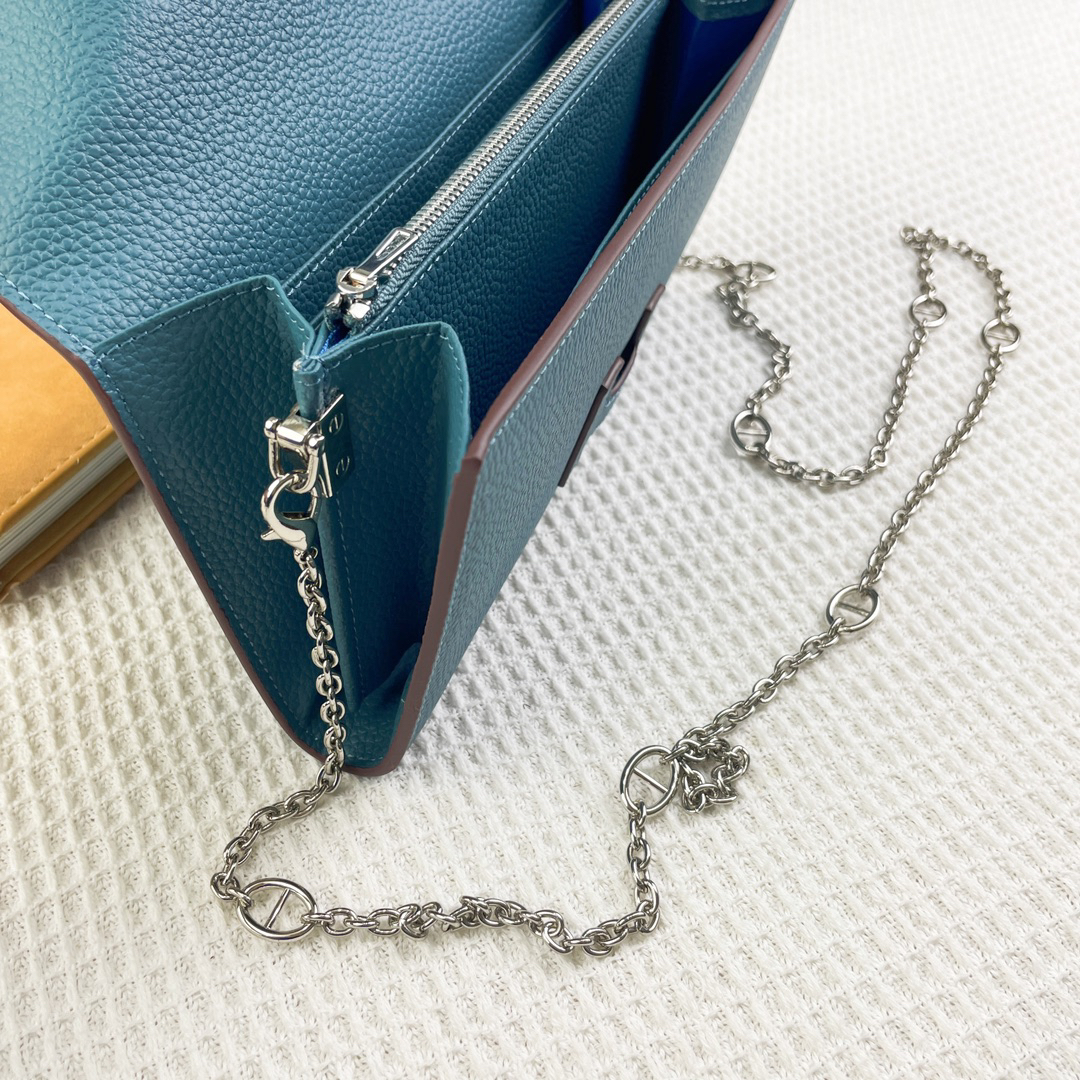 Hermes H538-1 Litchi-Grain Leather Shoulder Chain Bag - Image 5