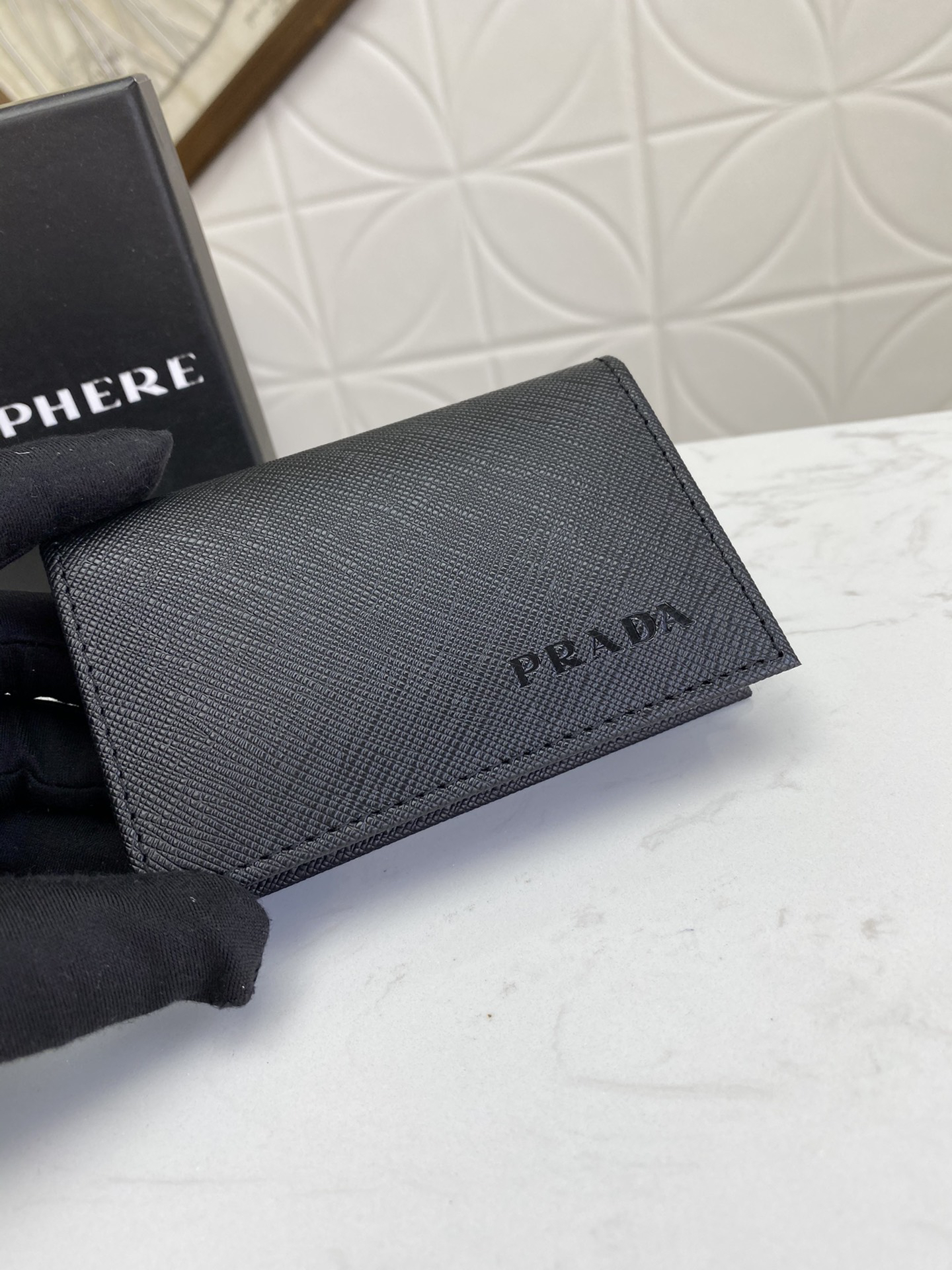 Prada Men's Leather Card Holder - Image 5