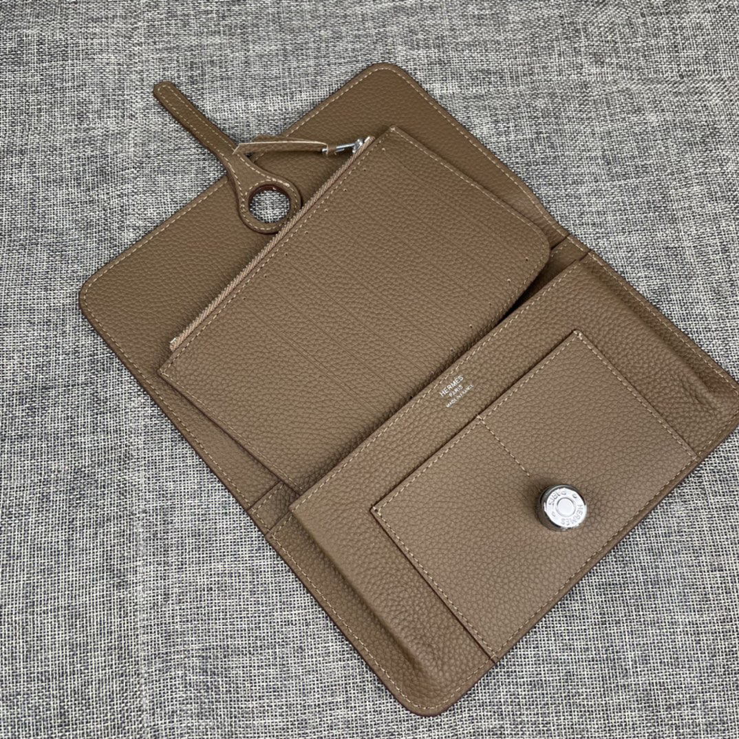 Hermès Dogon Duo Detachable Wallet - Image 5