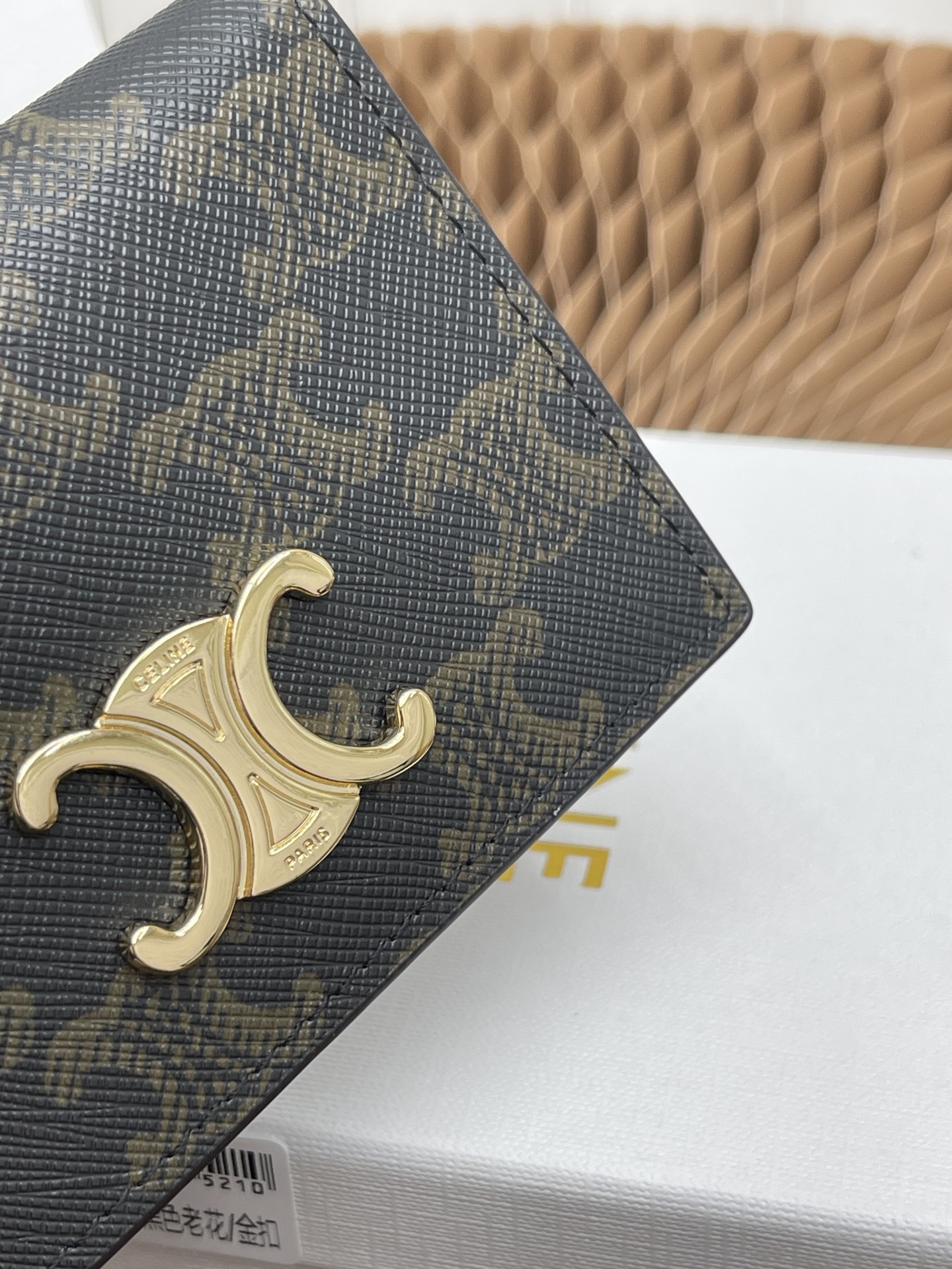 Celine Triomphe Logo-Print Bifold Card Holder - Image 5