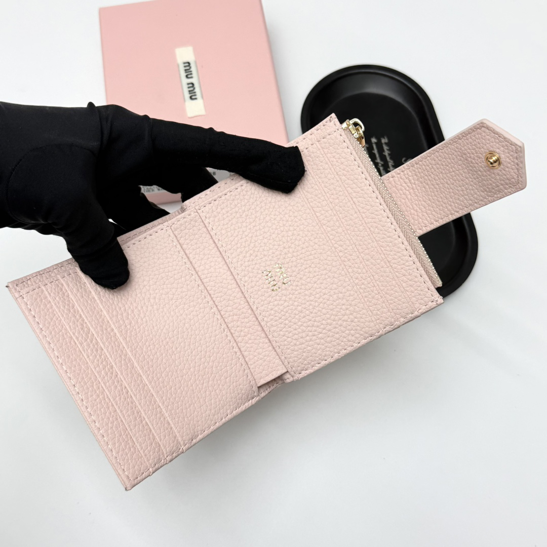 Miu Miu V13 Leather Bag - Image 5