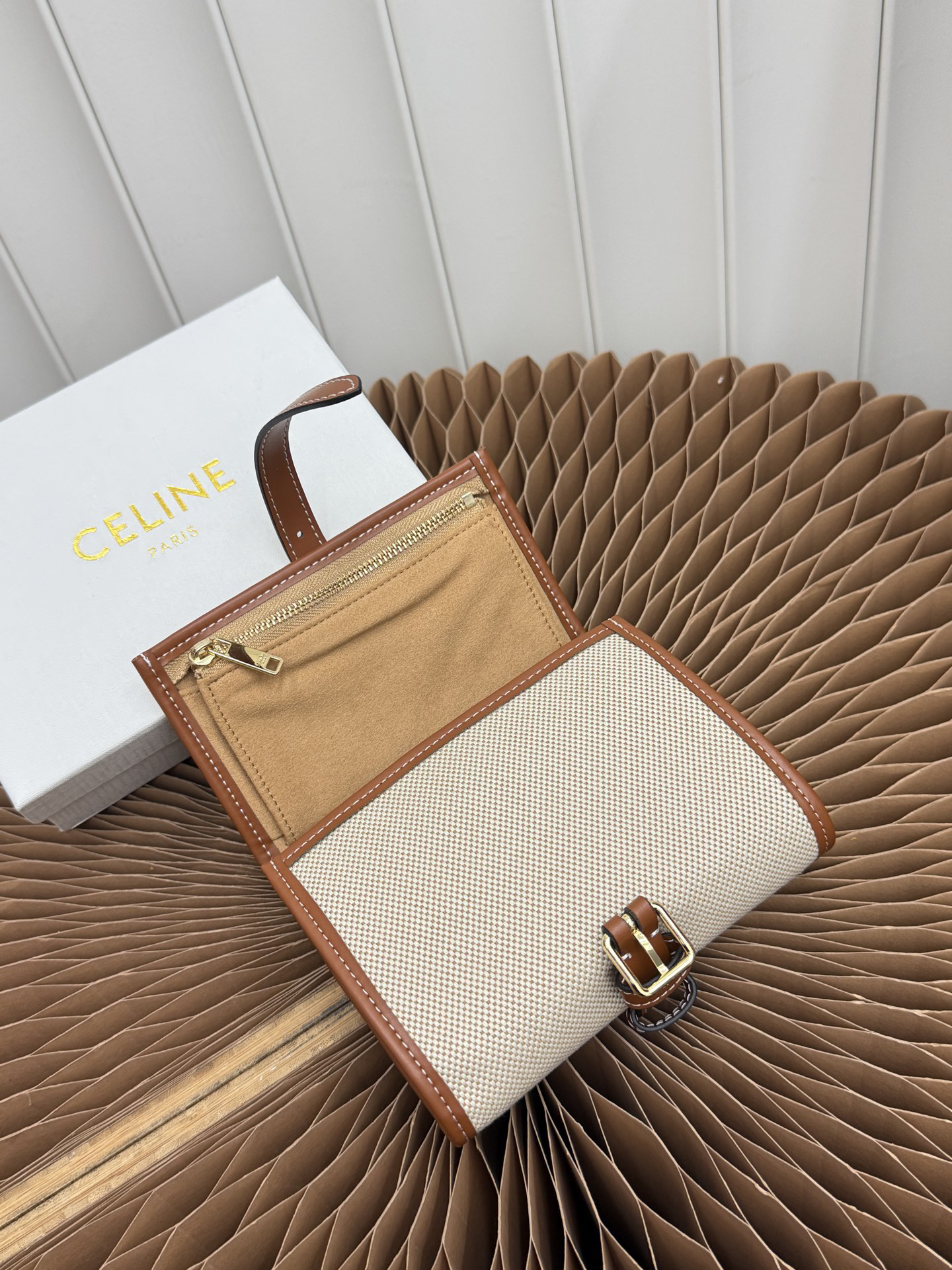 CELINE Woven and Cow Leather Jewelry Pouch - Image 5