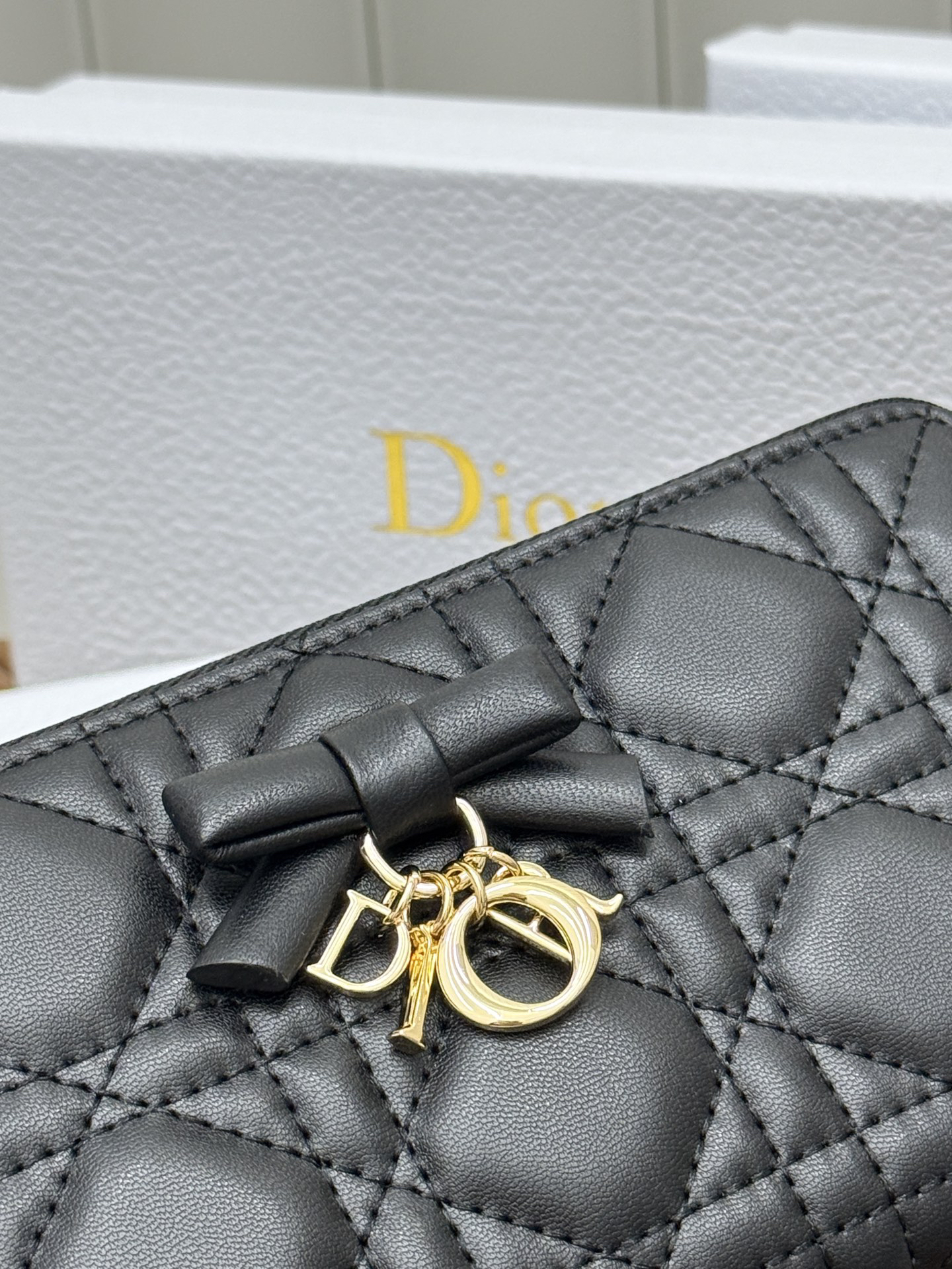 Dior Voyageur Slim Wallet in Blue Dior Oblique - Image 5