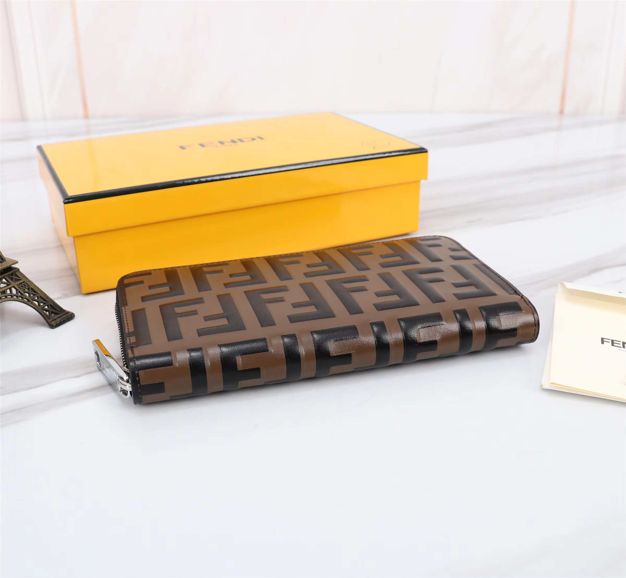 Fendi Zip Wallet in Khaki Leather - Image 5