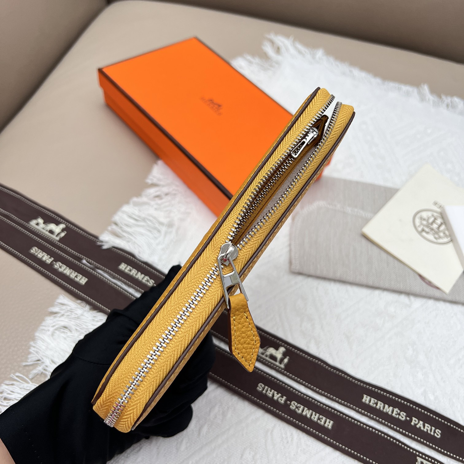 Hermès Constance Leather Long Wallet - Image 5
