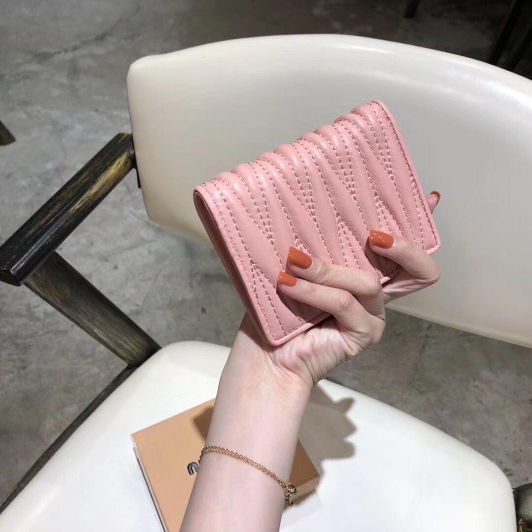 Miu Miu Lambskin Wallet 5439 - Image 5