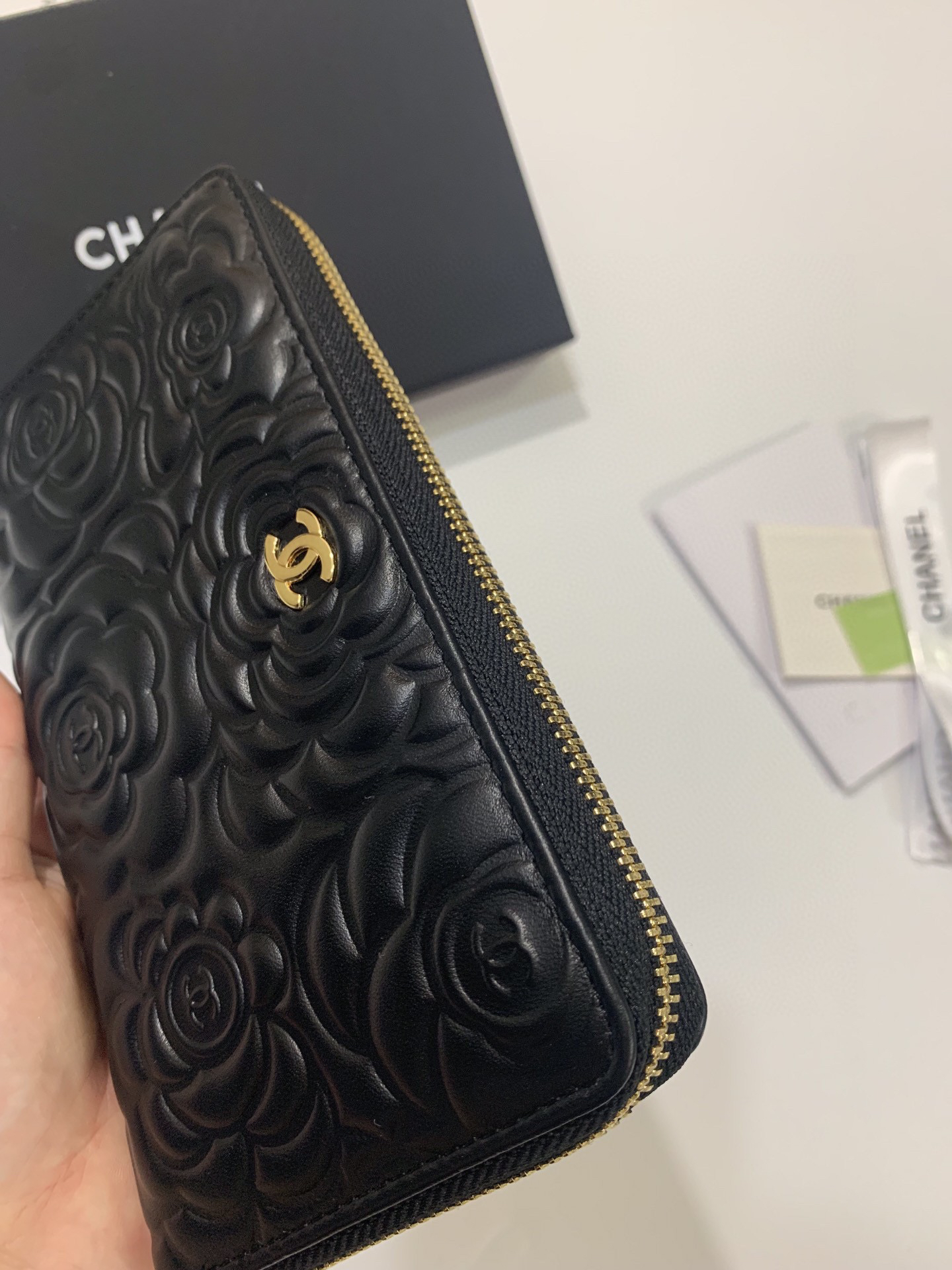Chanel Camellia Lambskin Wallet with Gold Clasp - Image 5