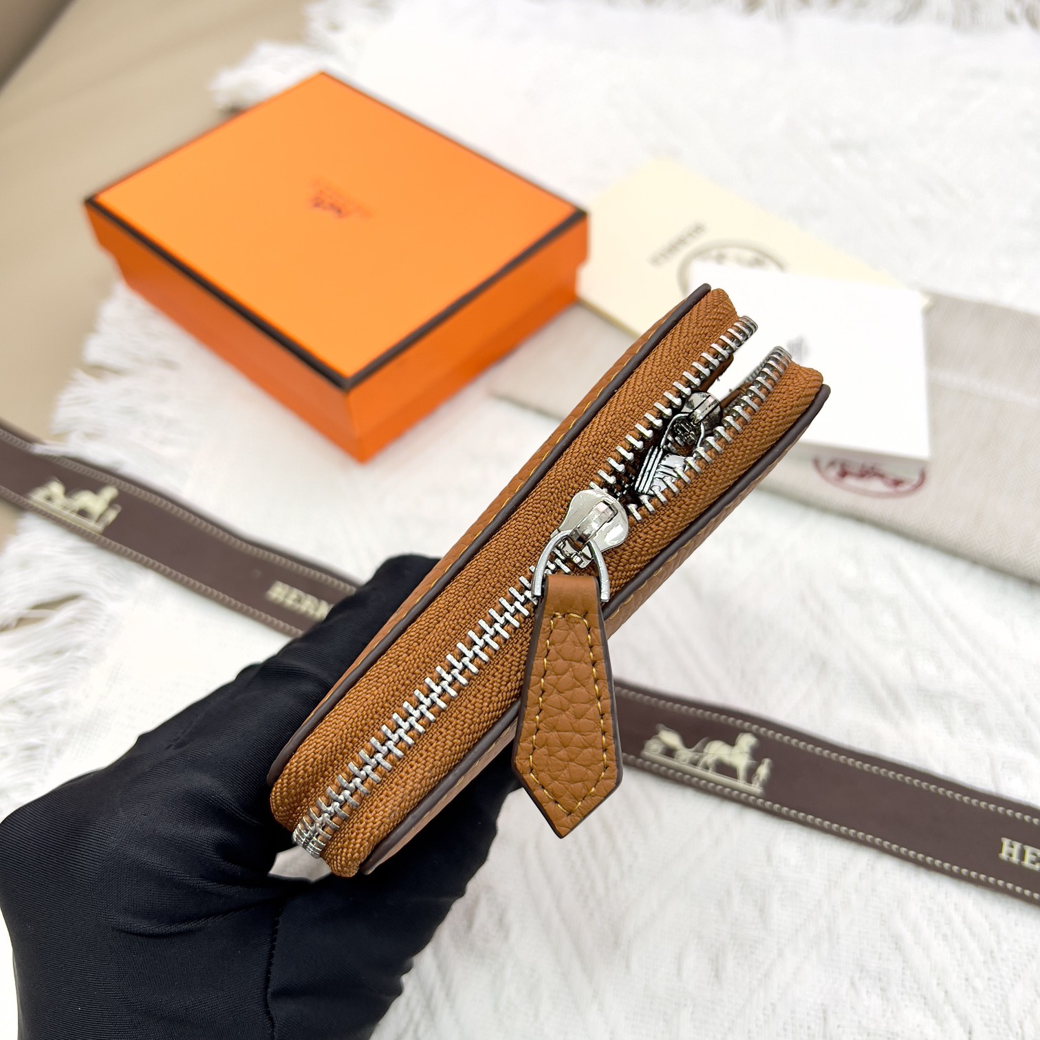 Hermès Constance Wallet - Image 5