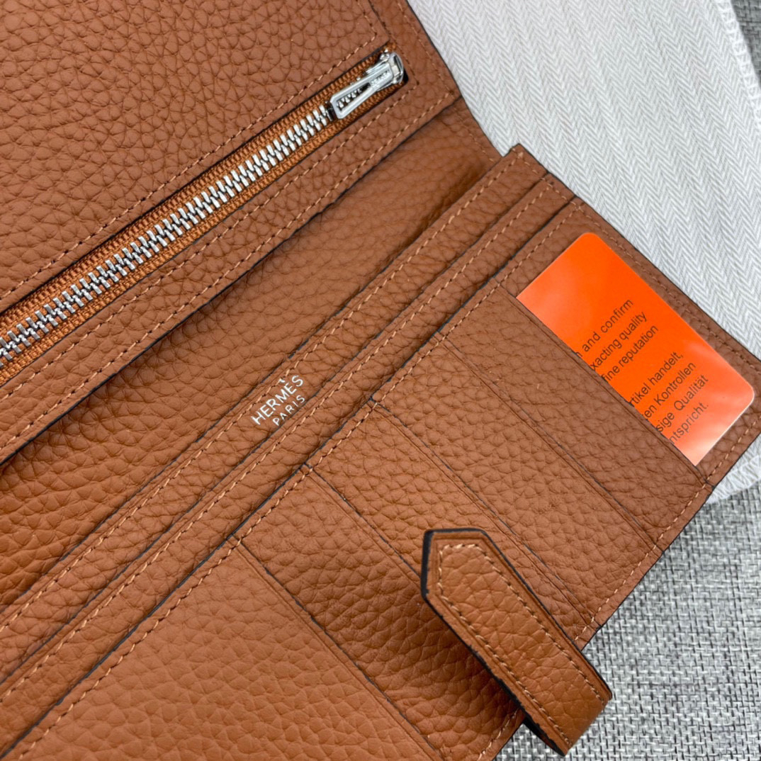Hermes Women’s Leather Vertical Zip Wallet - Image 5