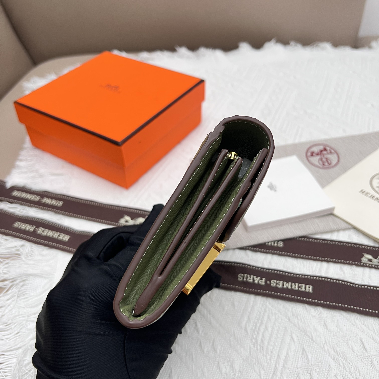 Hermès Constance Palm-Grain Leather Shoulder Bag - Image 5