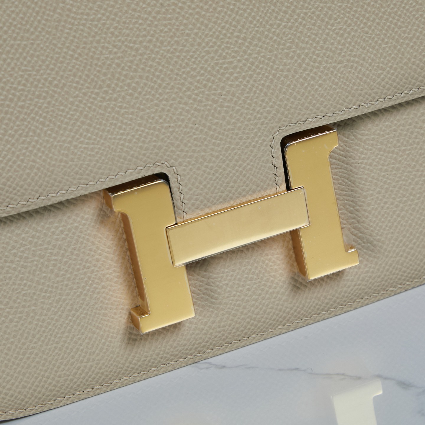 Hermès Constance Crossbody Bag in Epsom Leather - Image 5