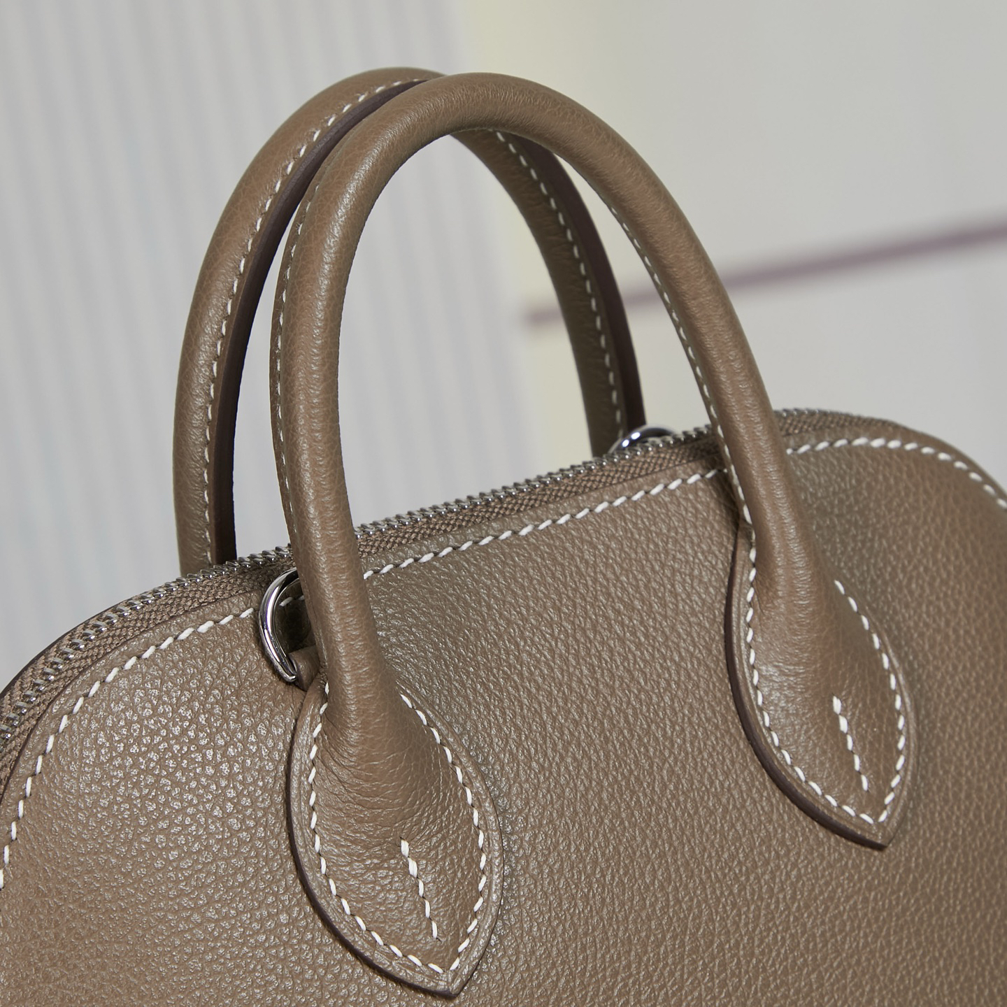 Hermès Bolide Handbag, 19 cm, Evercolor Leather, Elephant Gray, Silver Hardware - Image 5