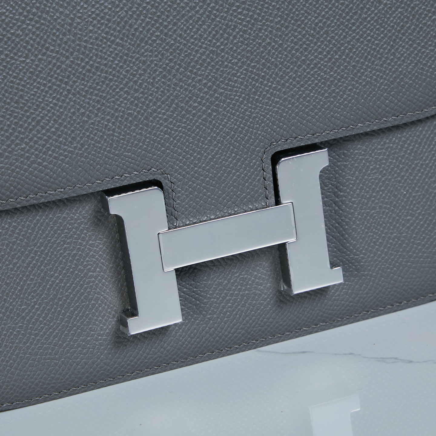 Handcrafted Hermès Constance Epsom Calfskin Crossbody Bag - Image 5