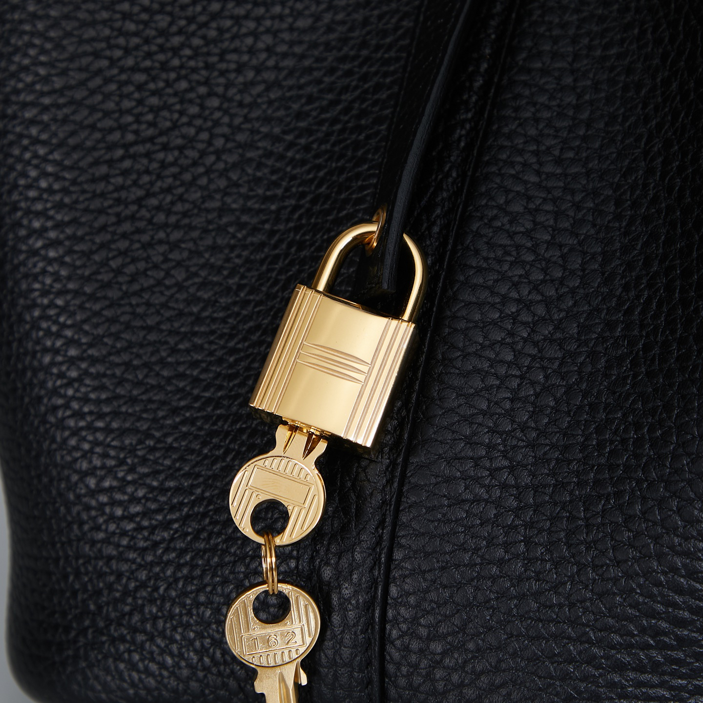 Hermès Picotin Lock 18 TC Leather Handbag - Image 5