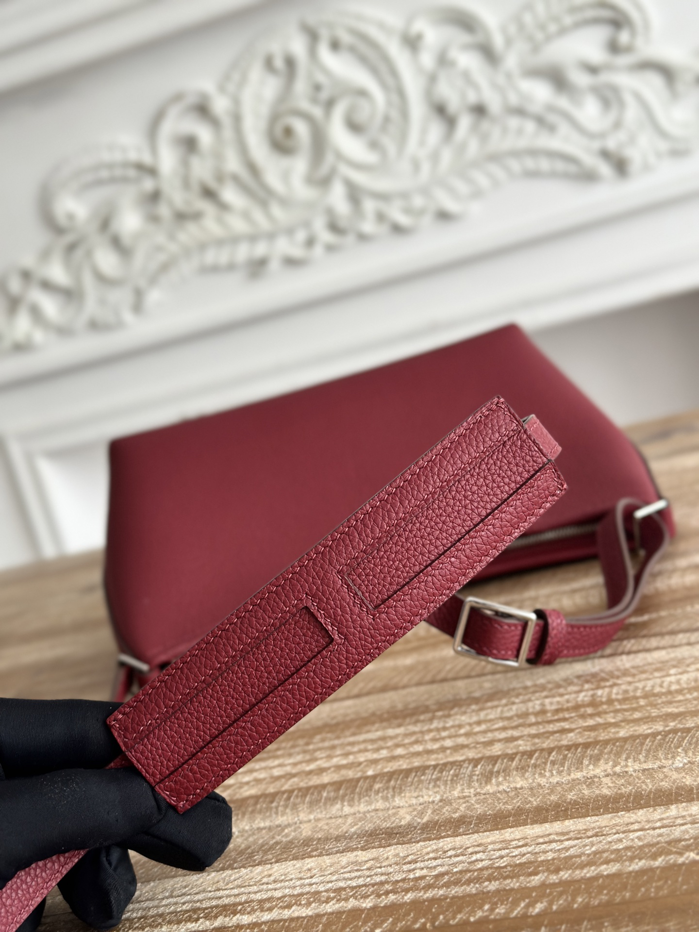 Hermes Berlingot Ruby Red Leather Crossbody Bag - Image 5