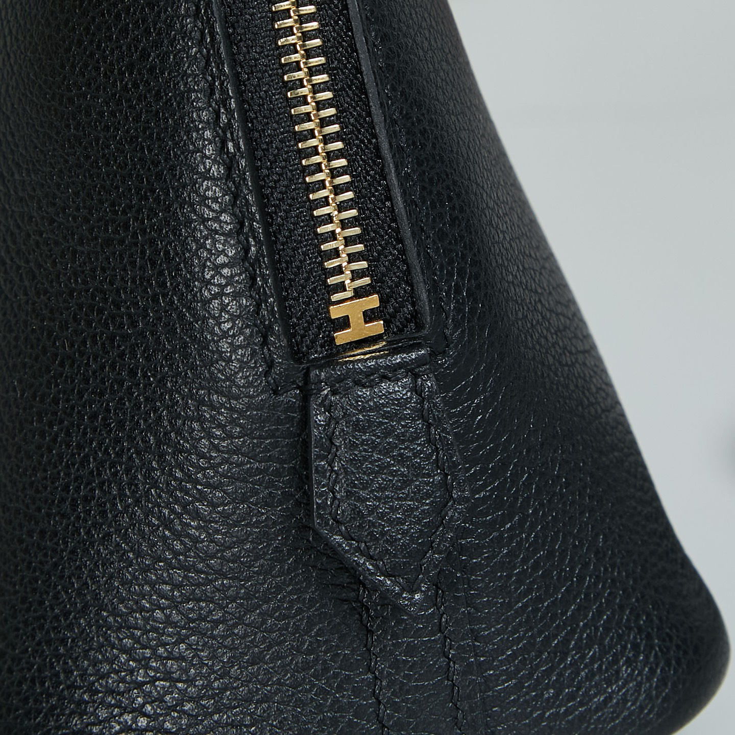 Hermes Bolide 19 Bowling Bag in Black Evercolor Leather - Image 5