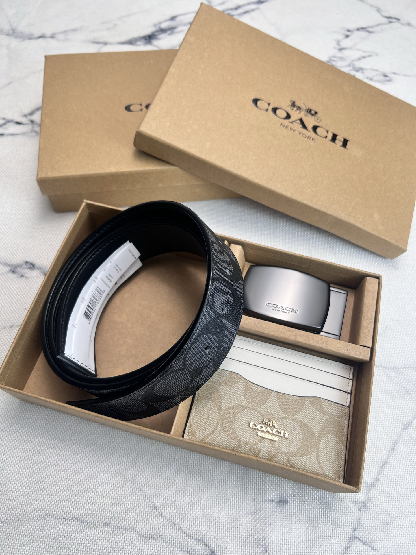 Coach Men's Leather Belt and Card Holder Gift Set F64839 - Image 5