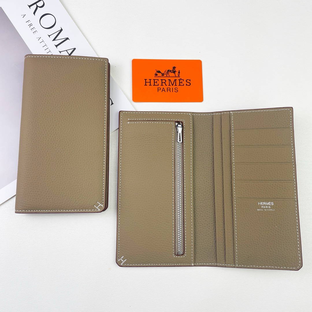 Hermès Evercolor Calfskin Long Wallet with Contrasting Horse Saddle Stitching - Image 5
