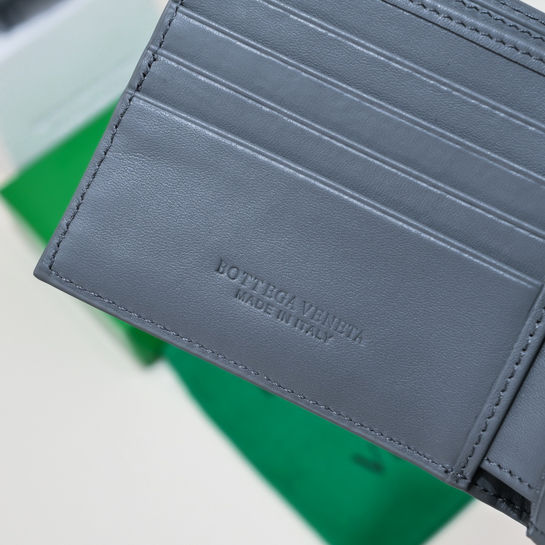 Cassette Woven Leather Wallet - Image 5