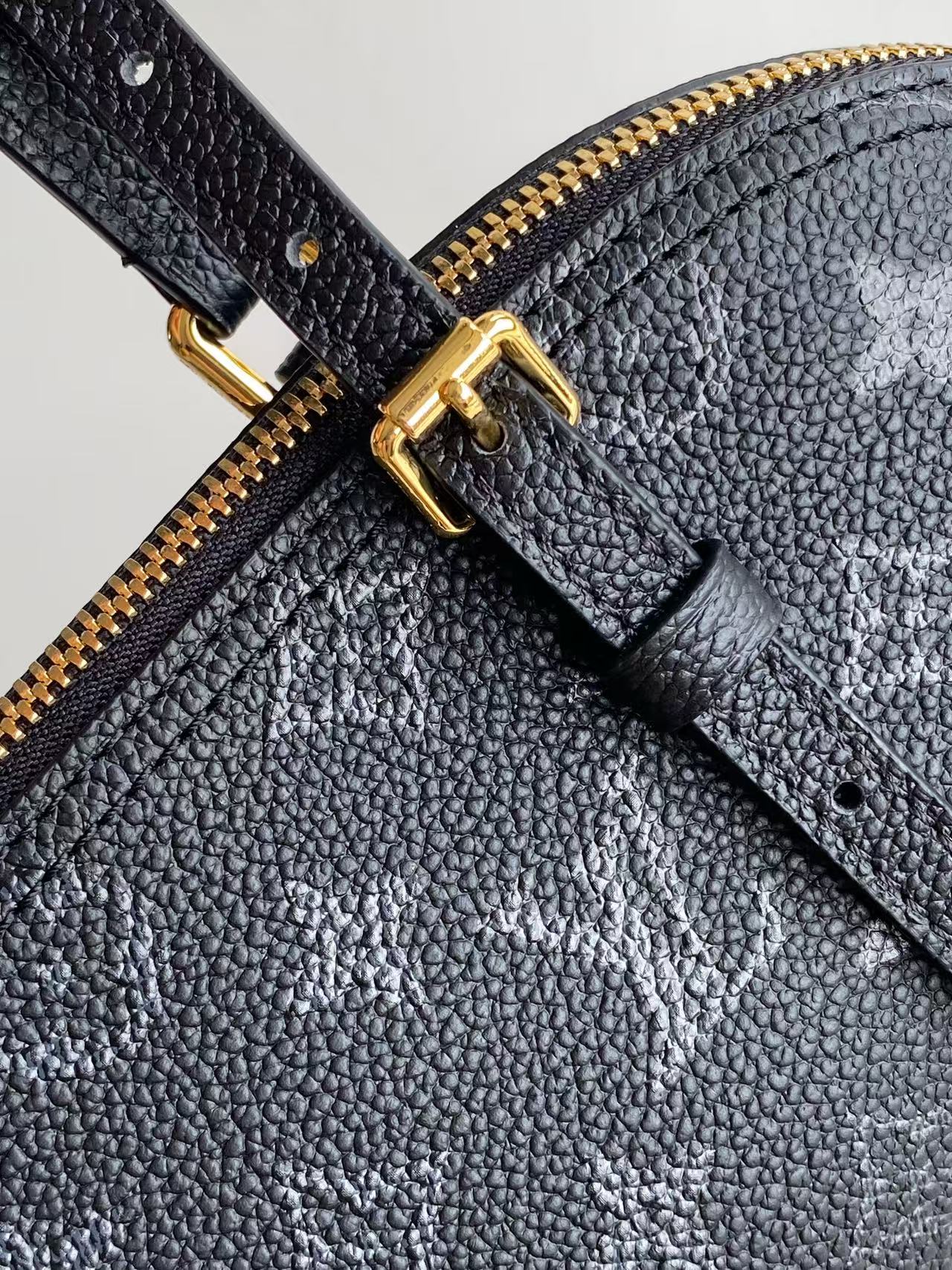 Louis Vuitton Sedy Handbag - Image 6