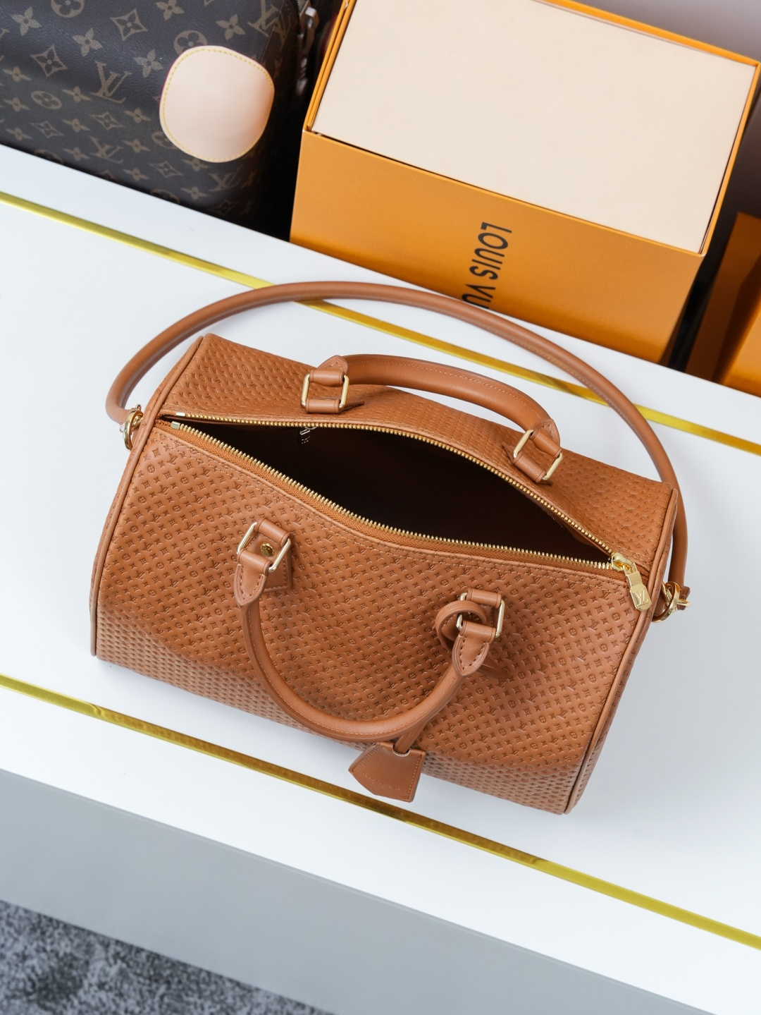 Louis Vuitton Sedy Soft 30 Handbag M28522 in Brown - Image 6