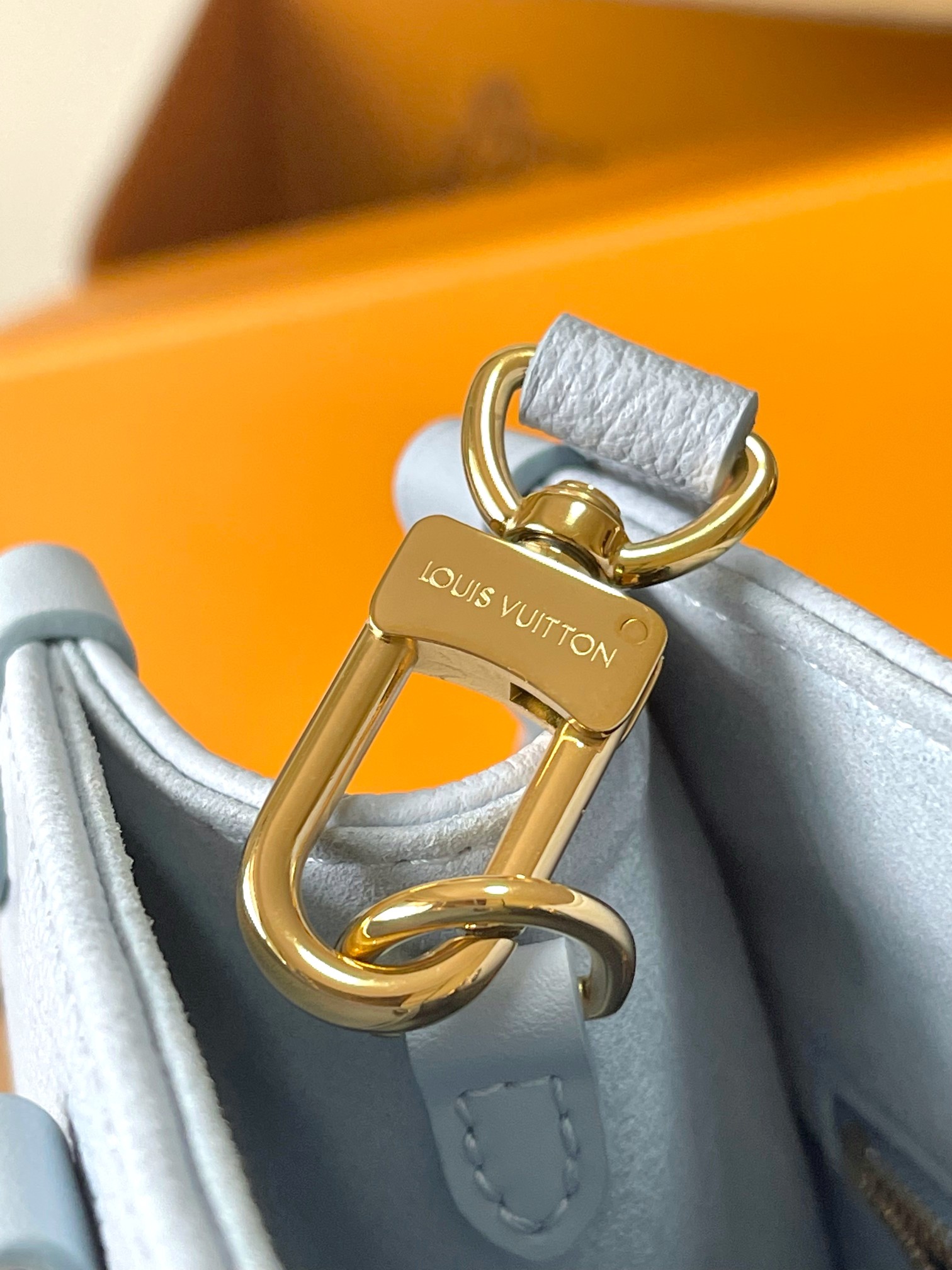 Louis Vuitton Onthego PM Handbag M46840 - Image 6