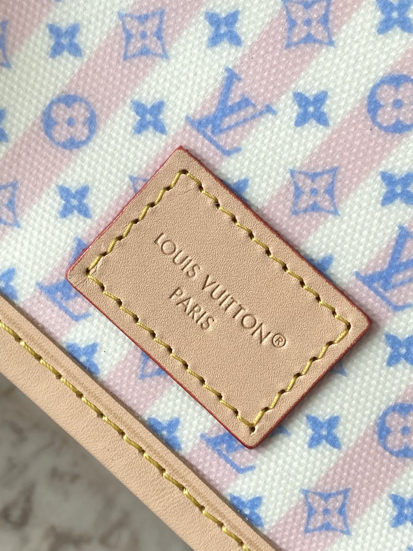 Louis Vuitton All In BB Bucket Handbag M29115 in Pink Monogram Canvas - Image 6