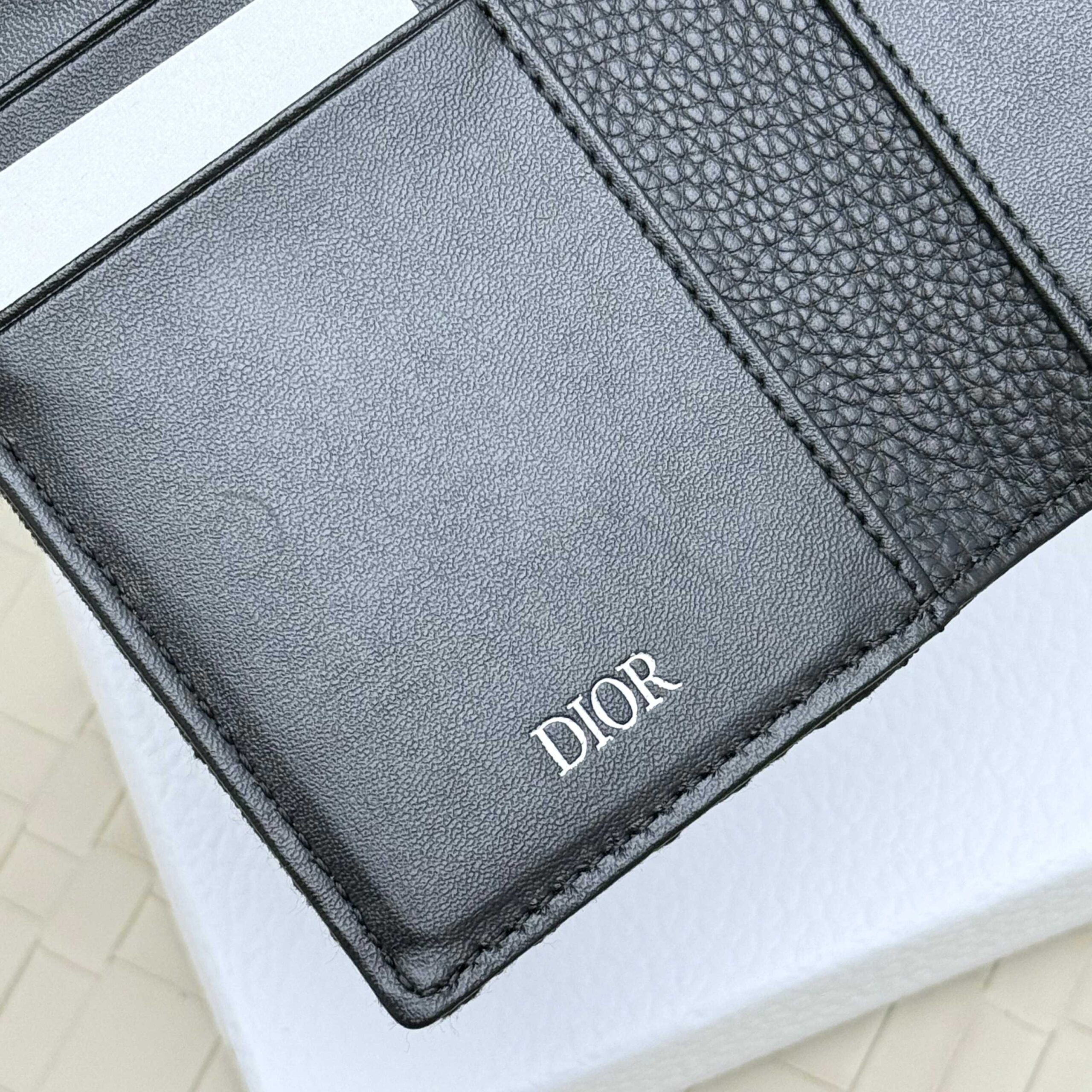 Dior H138 Double-Fold Card Holder - Image 6