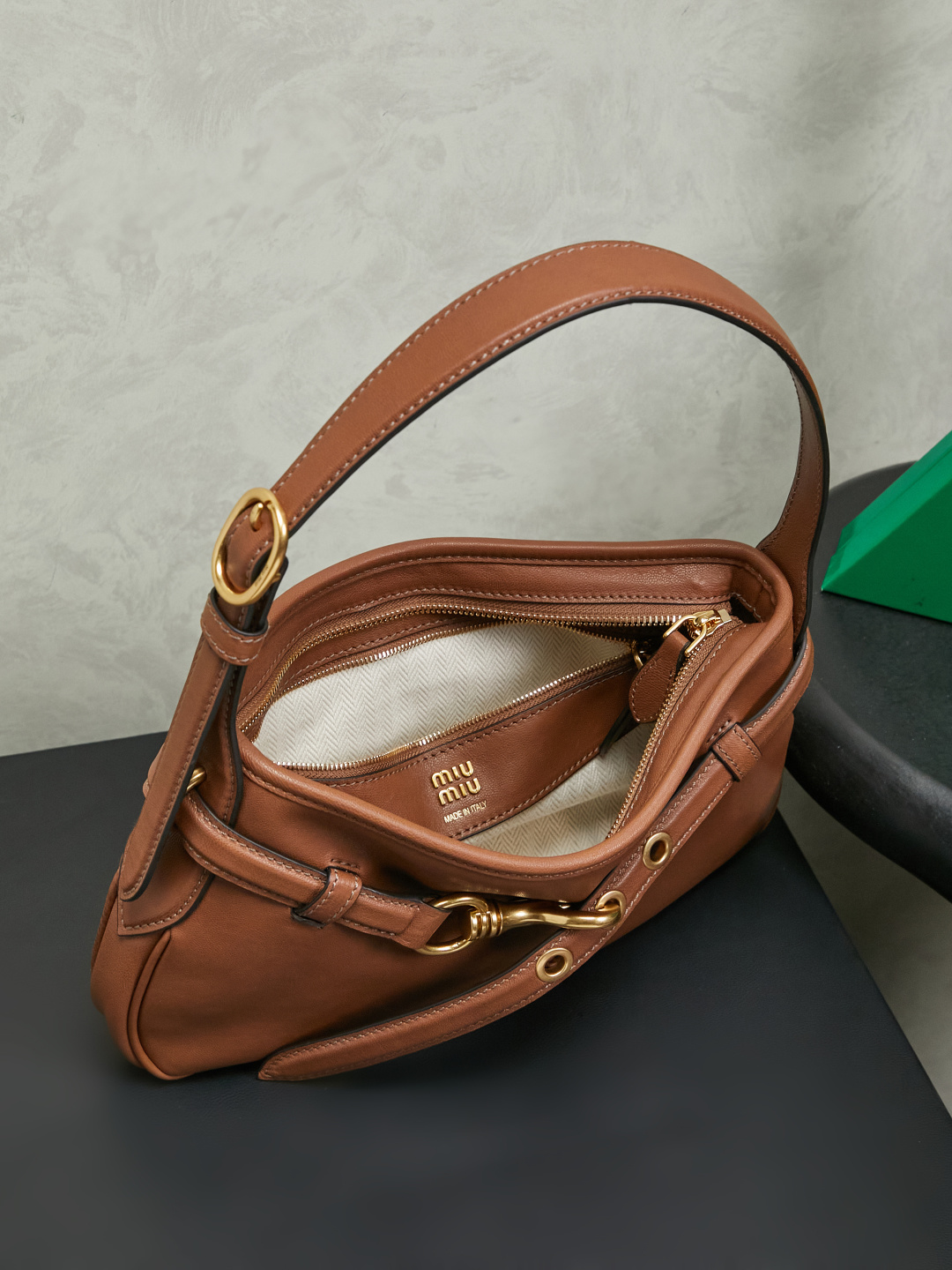 Aventure Embossed Leather Shoulder Bag, Model 5BC214 - Image 6