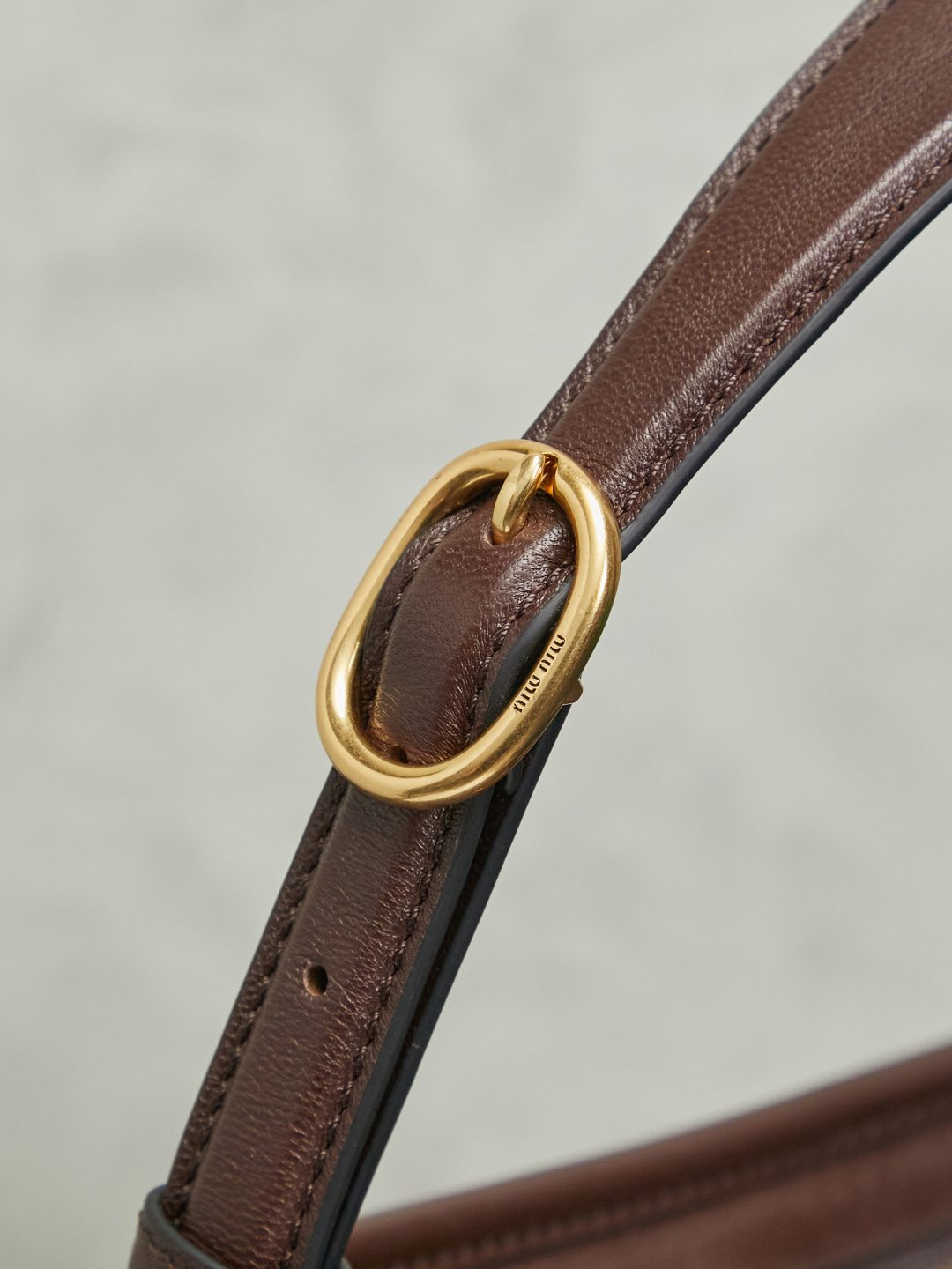 Aventure Deer Leather Shoulder Bag - Image 6